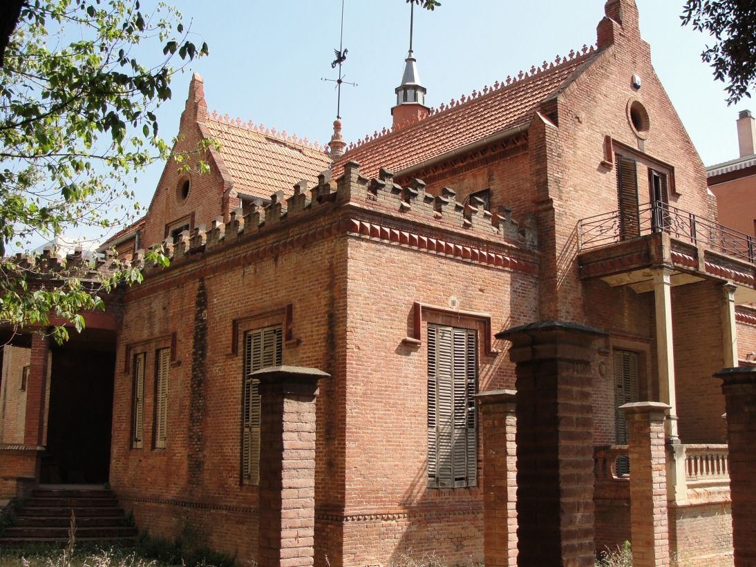 La Torre Vermella està actualment en procés de restauració. FOTO: Arxiu