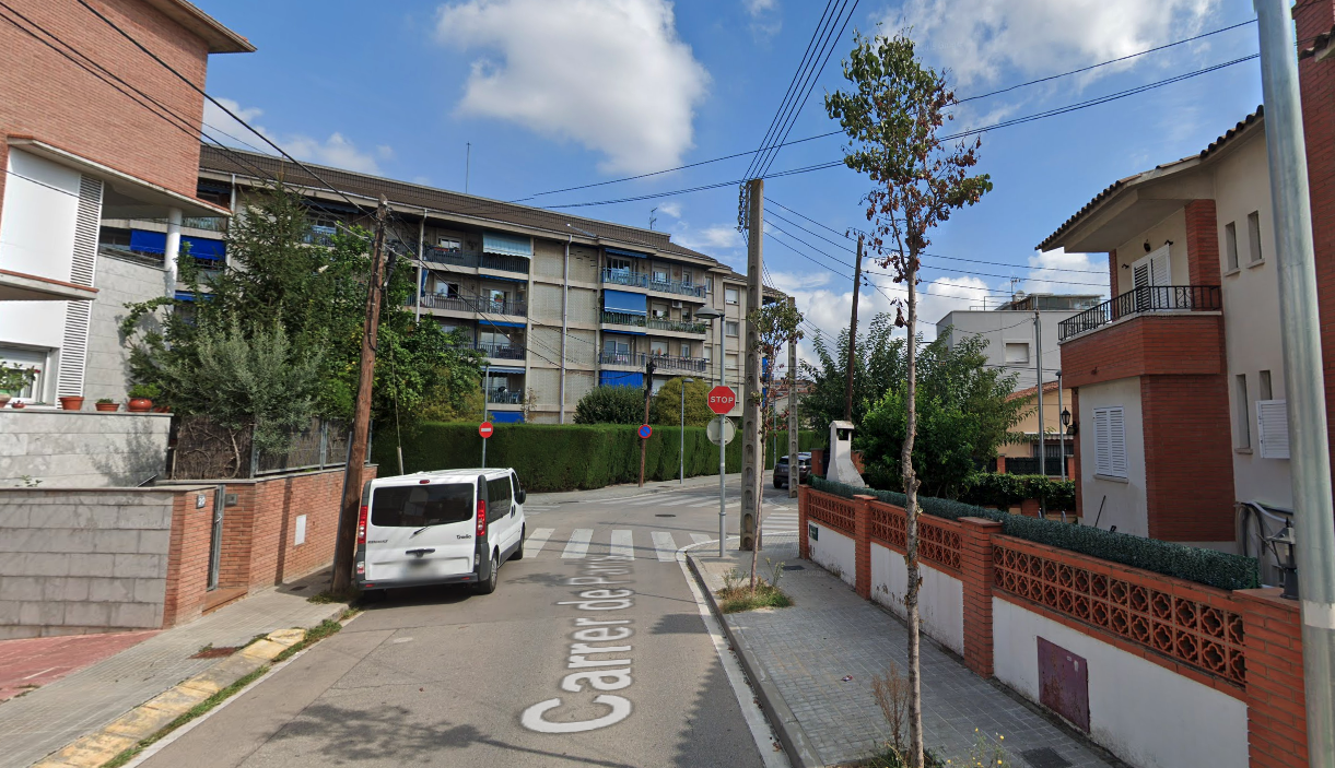 Carrer París al barri de Serraparera. 