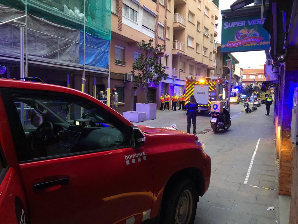 Actuació dels bombers aquest matí / @CerdanyolaPL