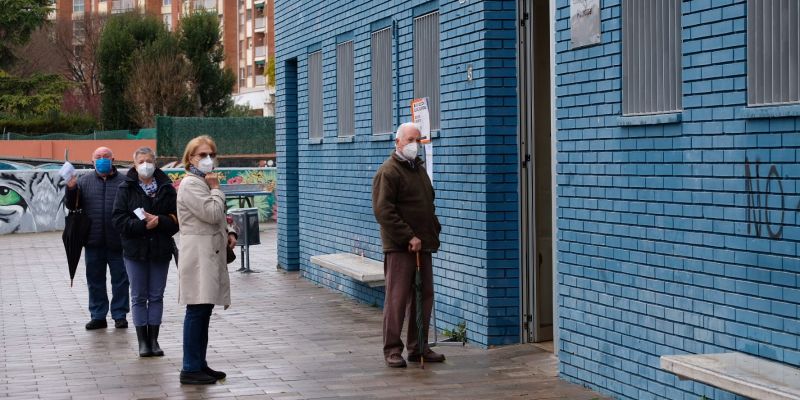 Votació al Casal de Joves / Foto: Ale Gómez