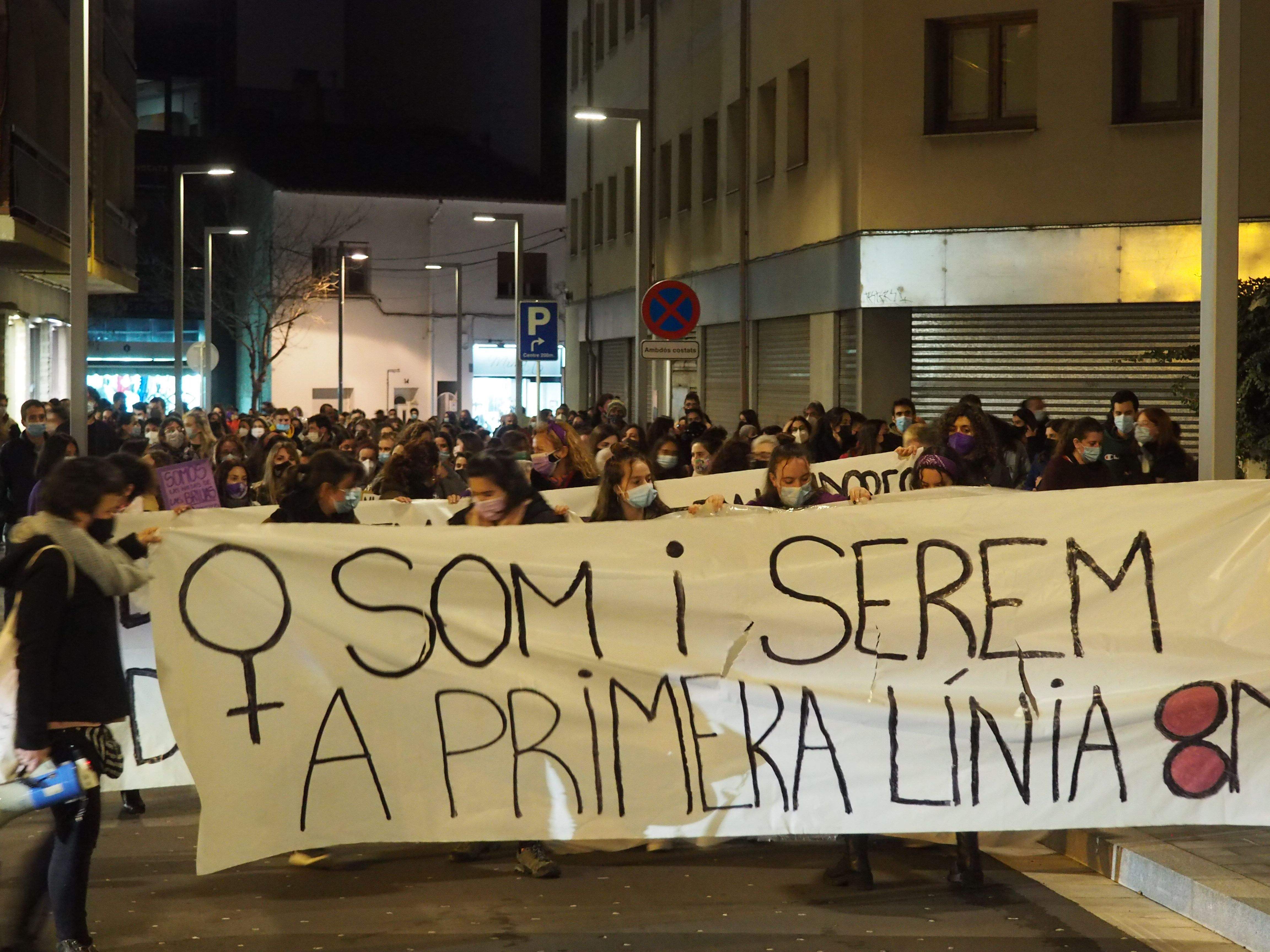 La capçalera de la manofestació s'enfila per Santa Marcel·lina. FOTO: Mónica GM