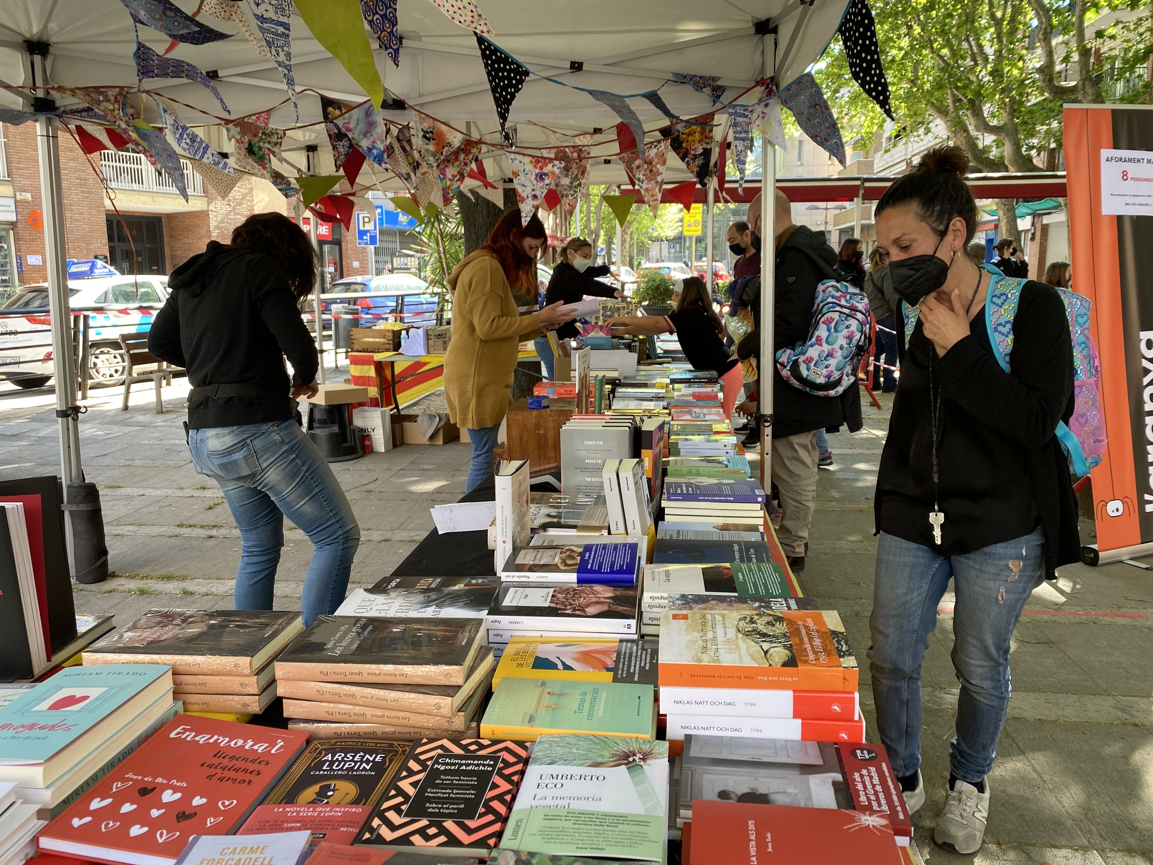 Sant Jordi 2021 a Cerdanyola. FOTO: Laura Arias