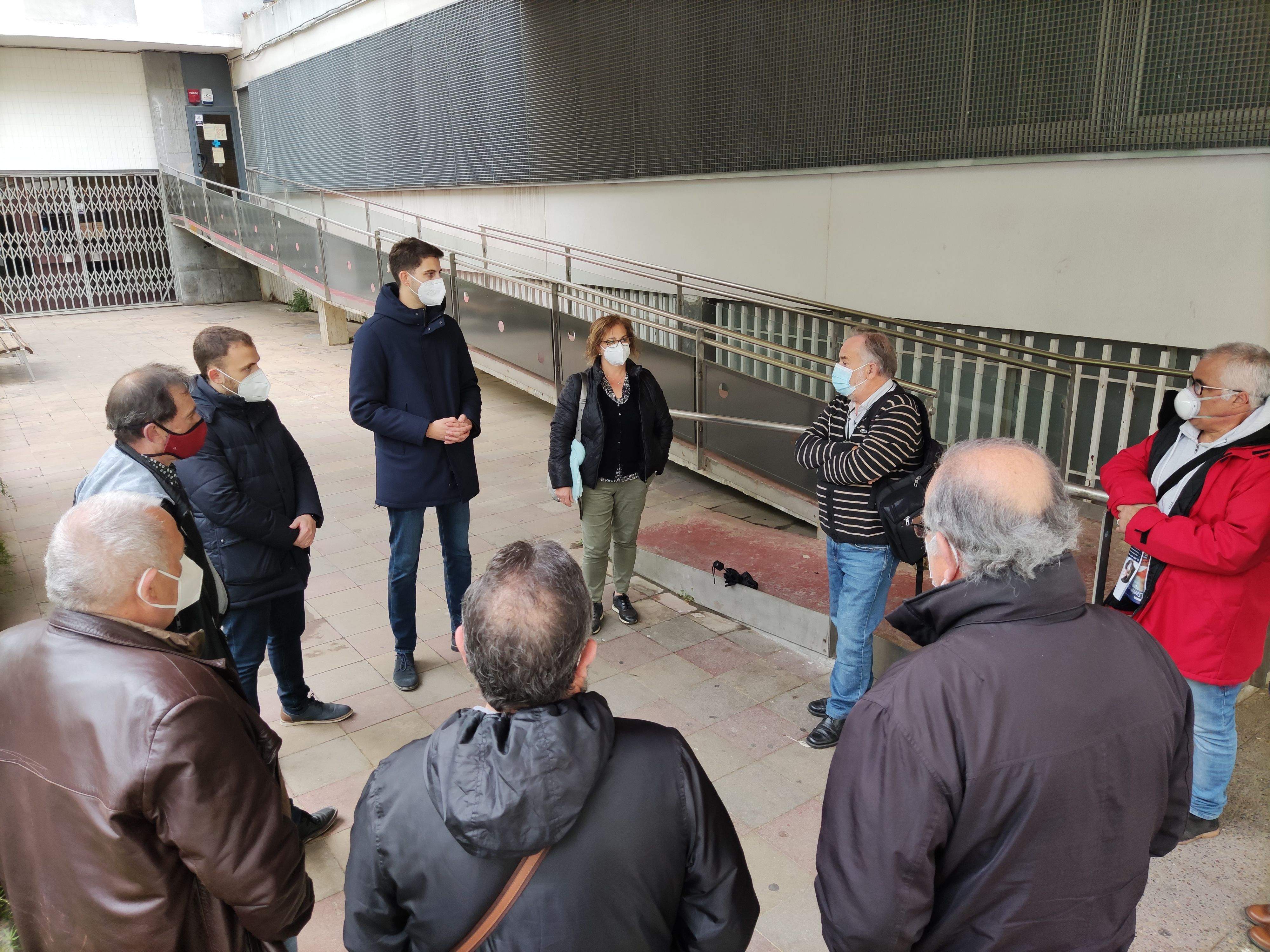 Moment de la reunió del govern local amb l'Associació de veïns de Fontetes / Cedida