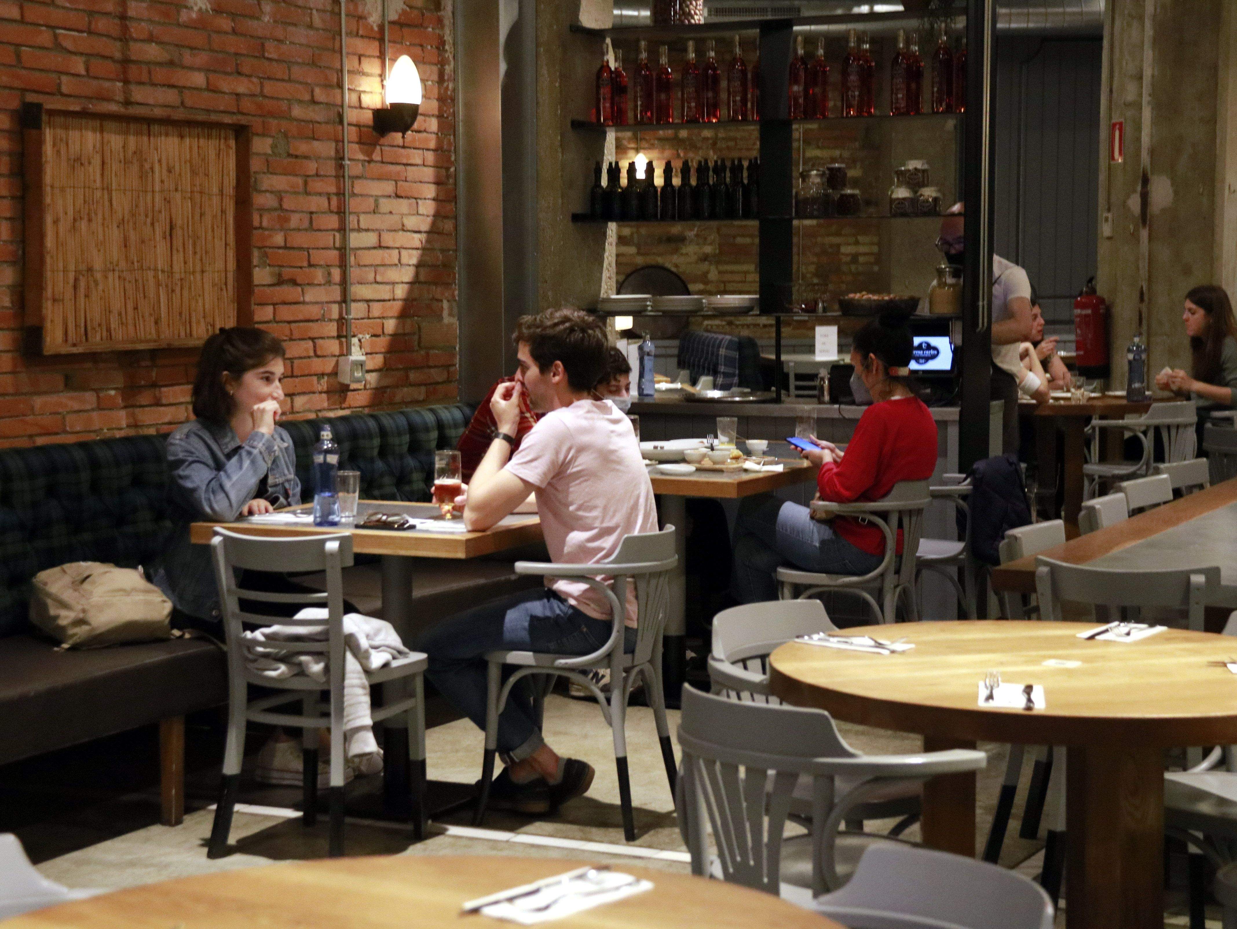 Interior d'un restaurant. FOTO: Anna Berga (ACN)