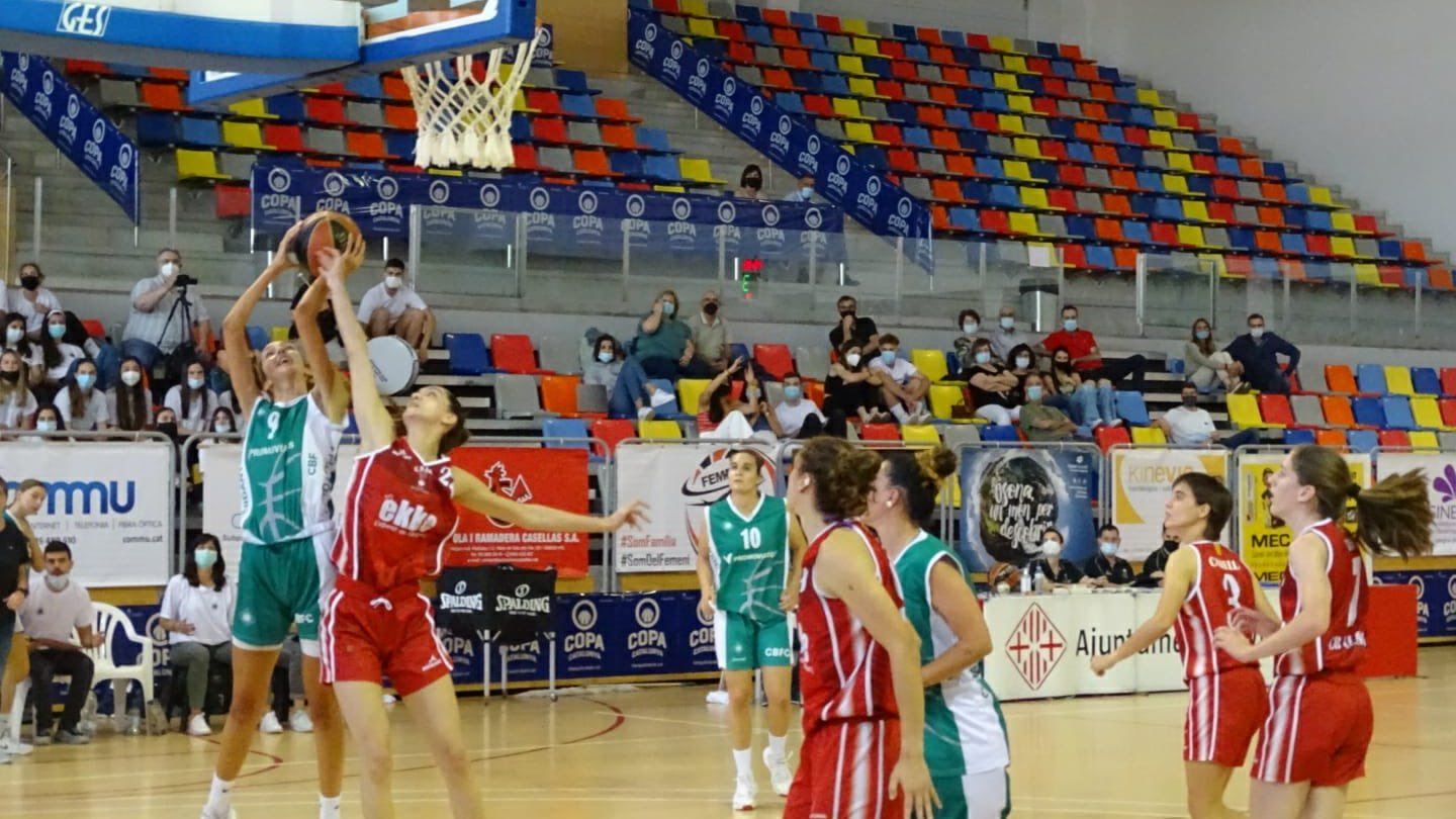 Imatge del partit entre el CBF Cerdanyola i l'EKKE CB Lleida. FOTO: Federació Catalana de Bàsquet