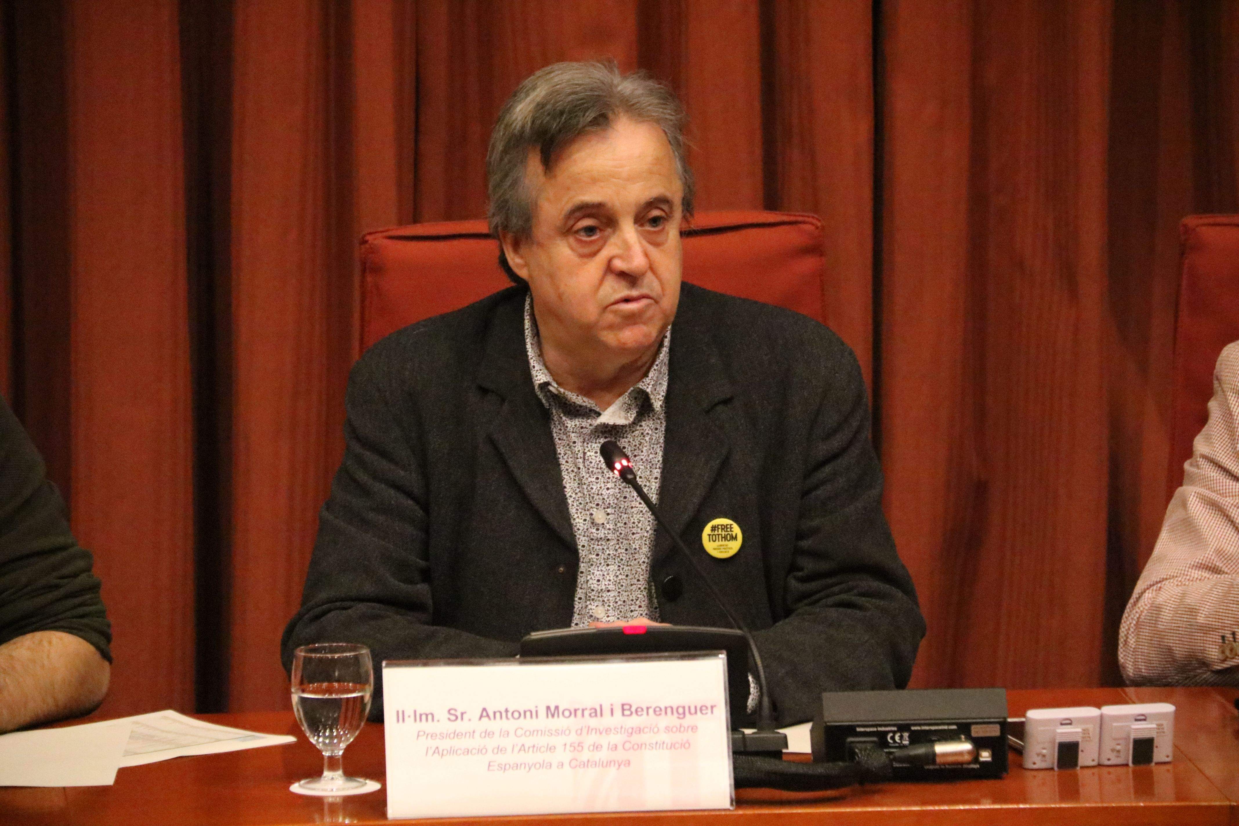 Toni Morral com a president de la comissió d'investigació del 155. FOTO: Bernat Vilarò (ACN)