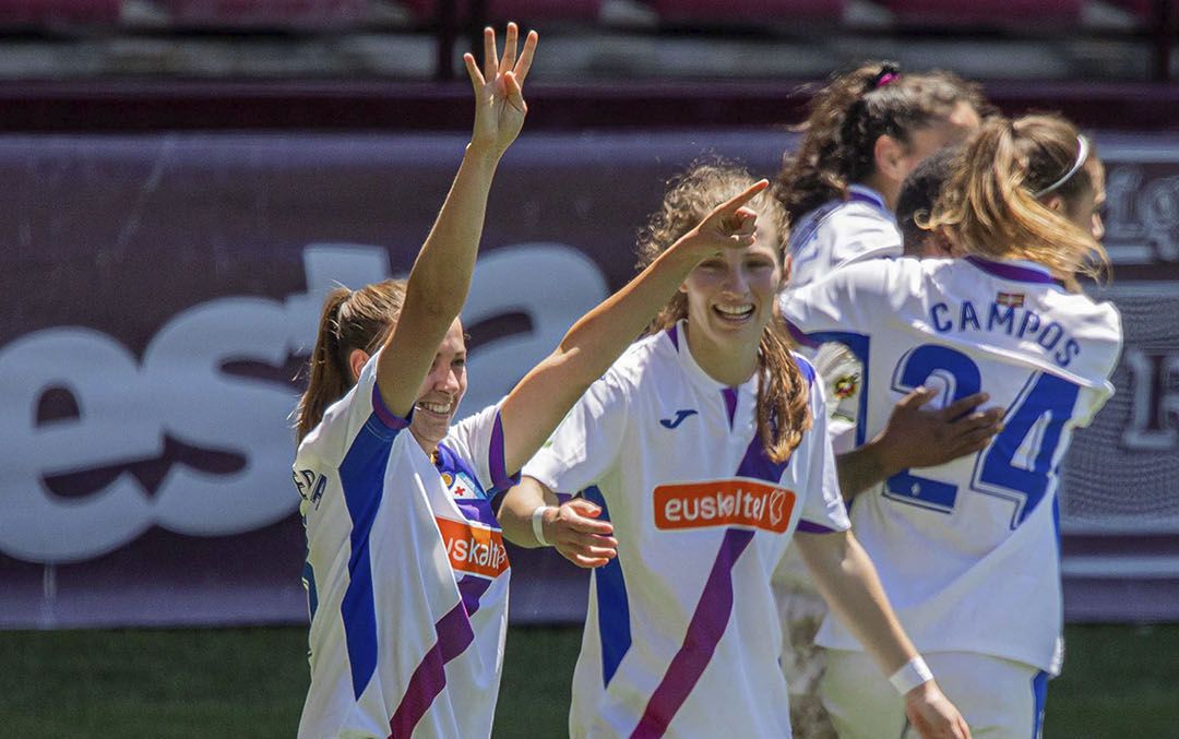 Carla Morera, jugadora de l'SD Eibar, campiona d'Europa de futbol platja. FOTO: SD Eibar.