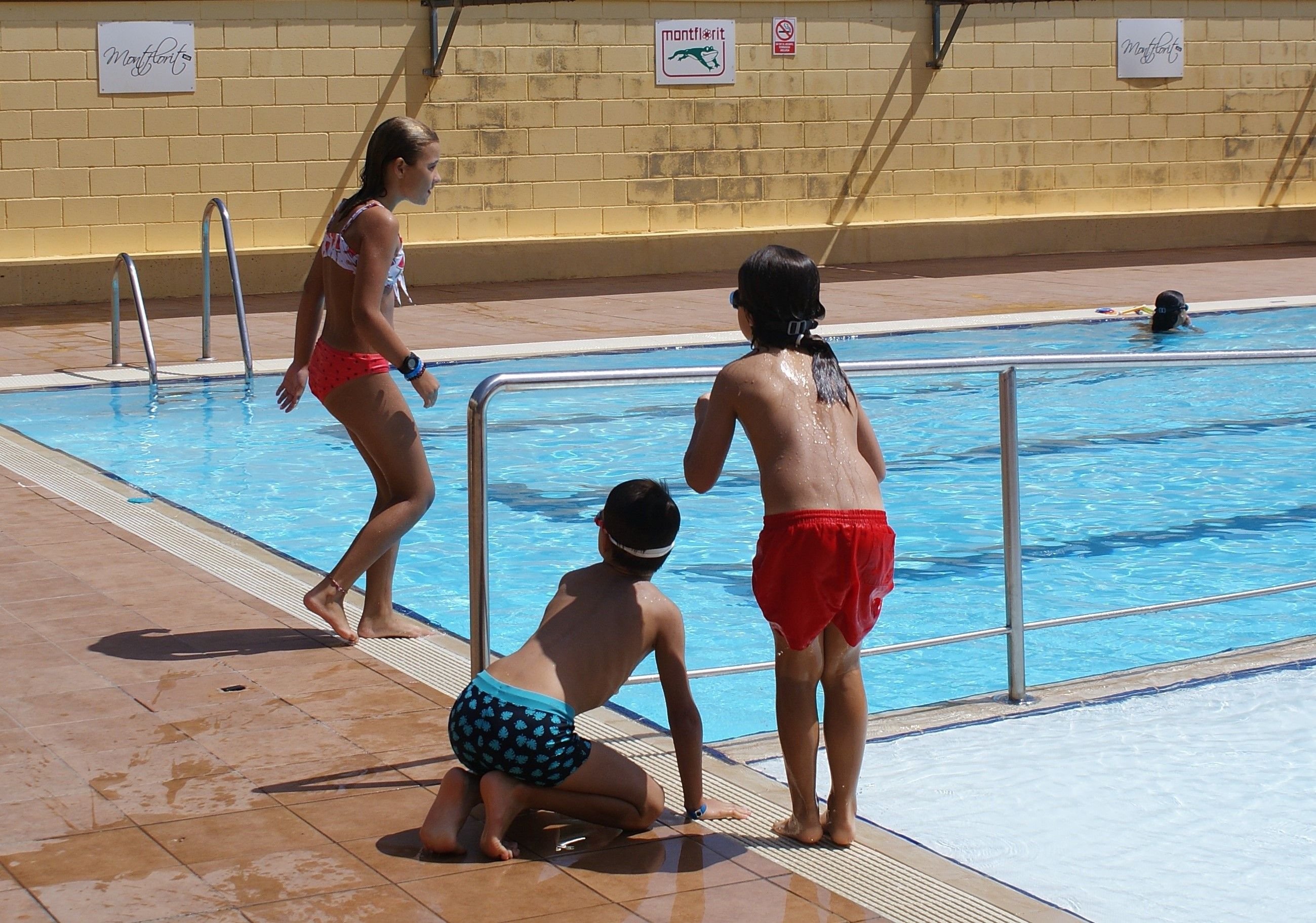 Així han passat els cerdanyolencs l'onada de calor. FOTO: Toni Alfaro