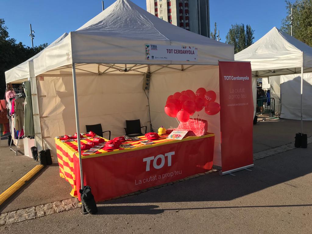 Estand del Tot Cerdanyola a la 5a Fira del Comerç de Cerdanyola