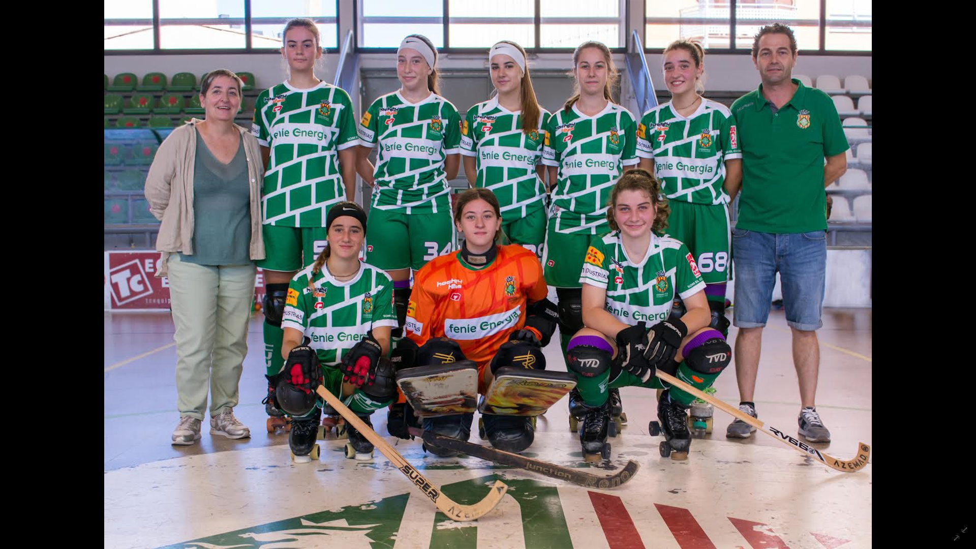 Equip Fem 17 del Cerdanyola Club d'Hoquei, amb Àlex Batlle al capdavant. FOTO: Cedida