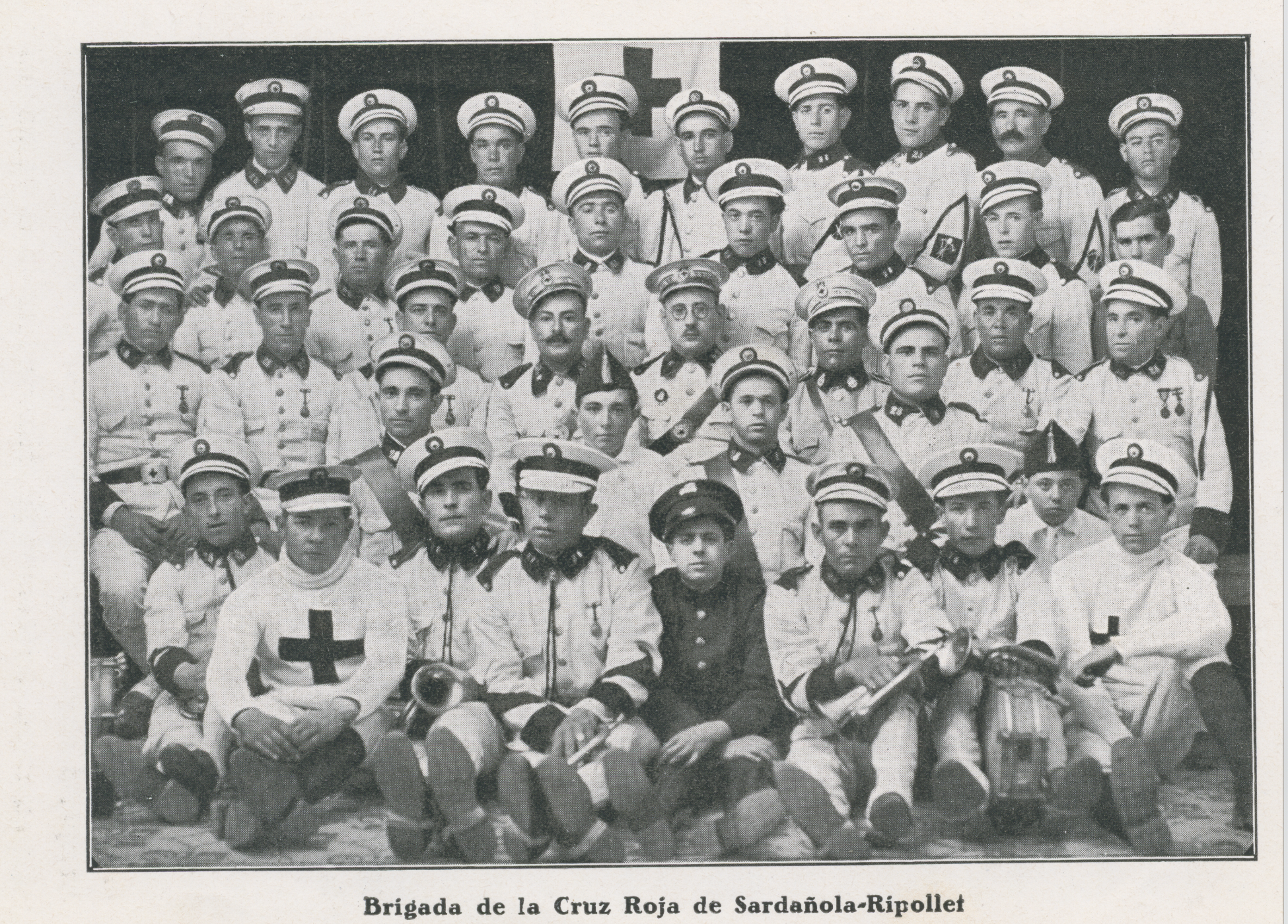 Imatge històrica d'una brigada de la Creu Roja de Cerdanyola-Ripollet. FOTO: Creu Roja Imatge històrica d'una brigada de la Creu Roja de Cerdanyola-Ripollet. FOTO: Creu Roja