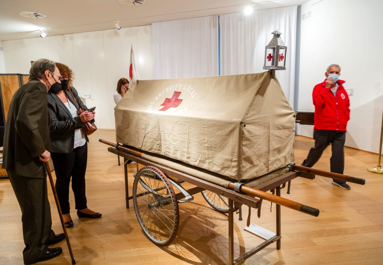 A l'exposició es poden veure objectes i documents històrics de la Creu Roja local. FOTO: Núria Puentes (Ajuntament de Cerdanyola) A l'exposició es poden veure objectes i documents històrics de la Creu Roja local. FOTO: Núria Puentes (Ajuntament de Cerdanyola)