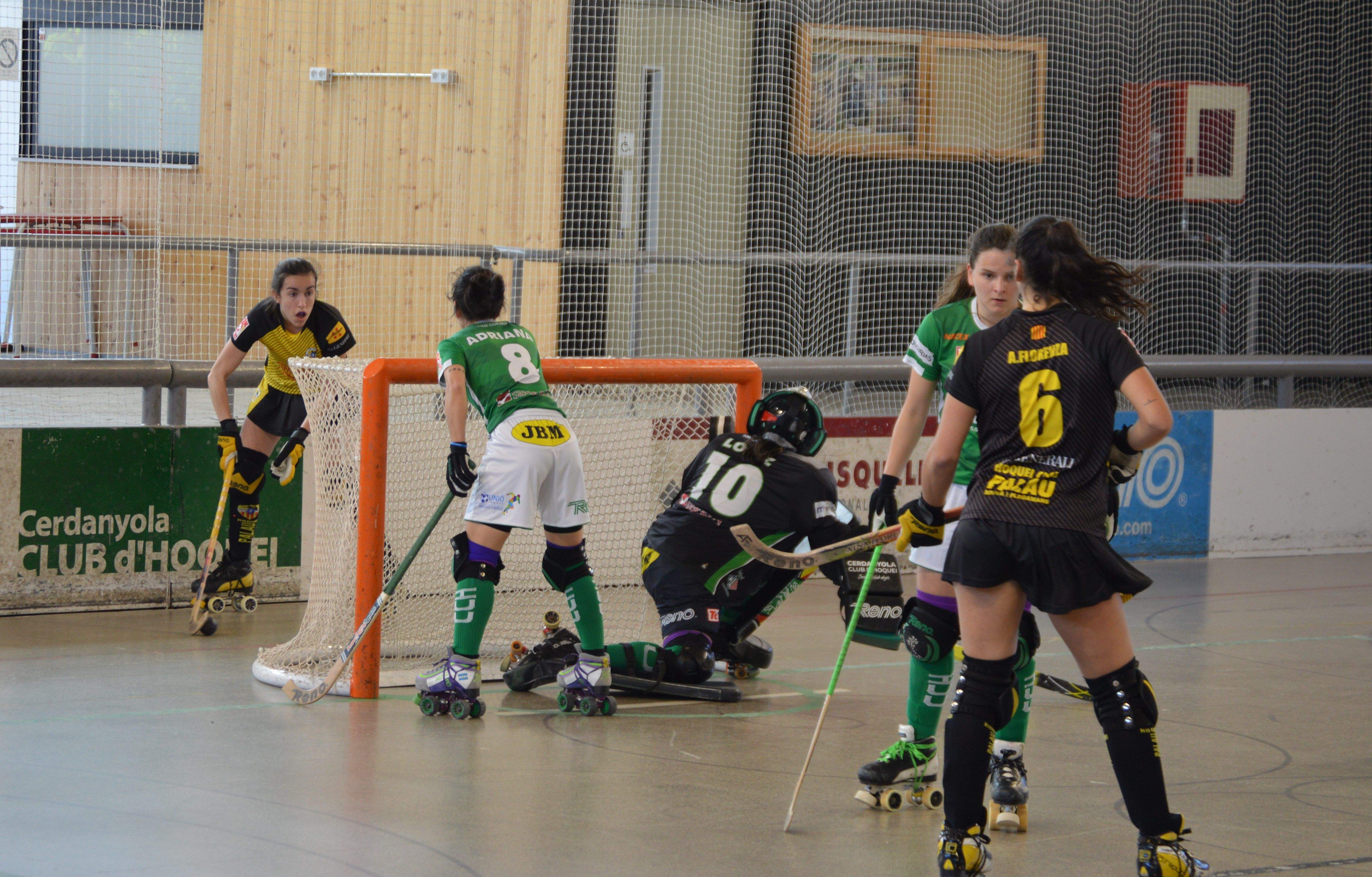 Un partit del Cerdanyola CH a Can Xarau. FOTO: Nora Muñoz