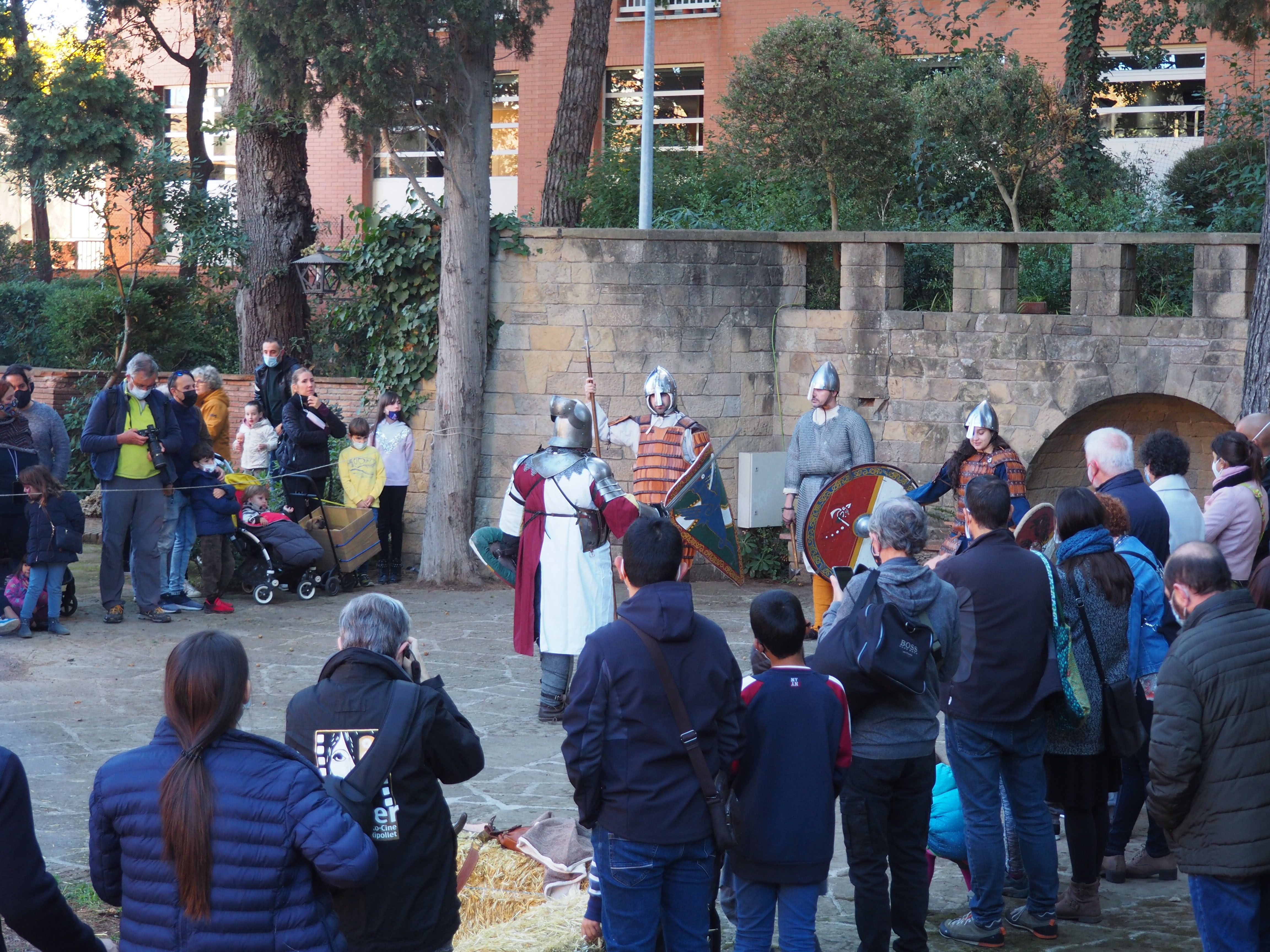 Campament i espectacle medieval als Jardins de Ca n'Ortadó. FOTO: Mónica GM