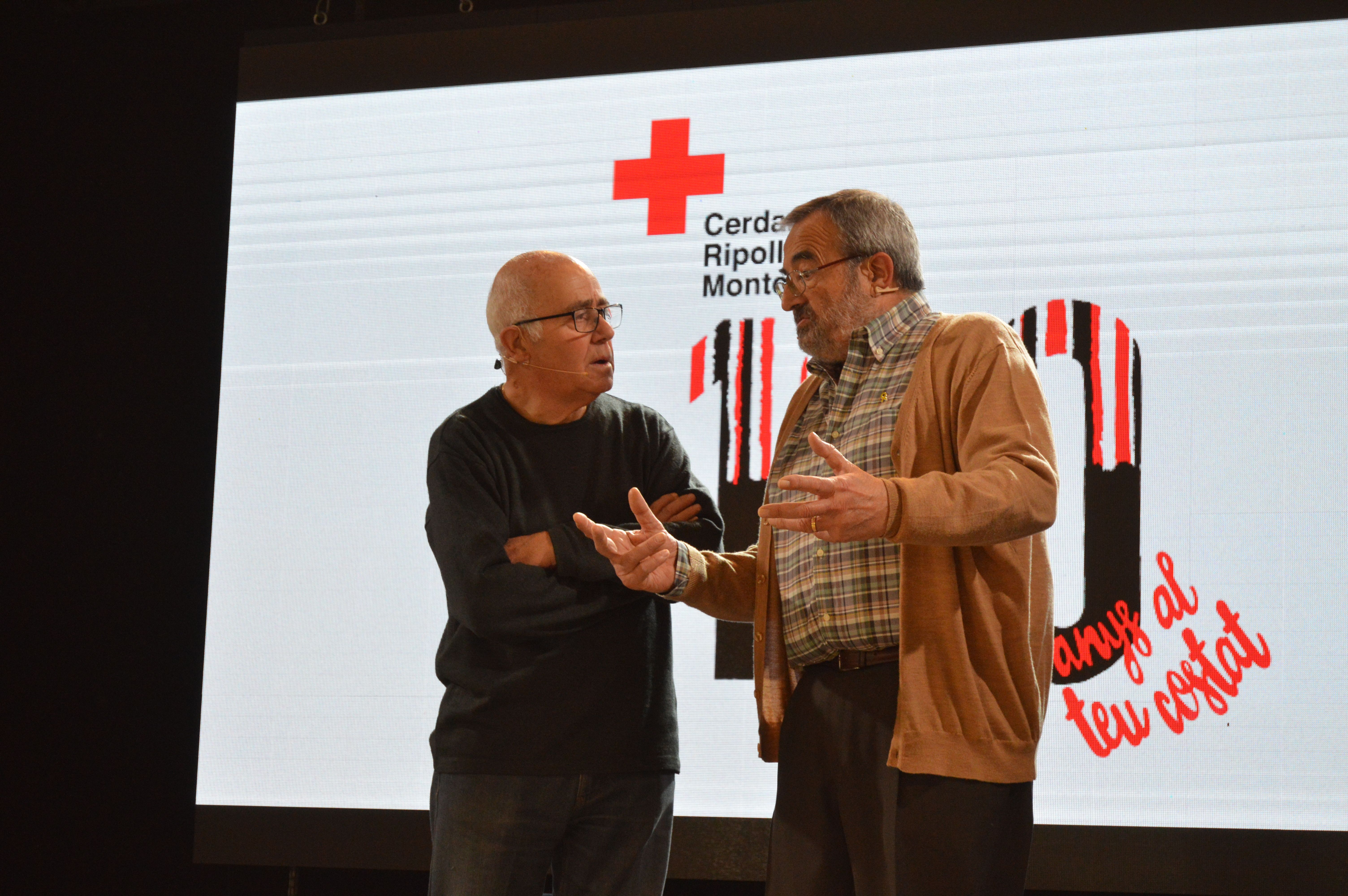 Alguns voluntaris han teatralitzat la història de la Creu Roja en quatre entremesos. FOTO: Nora Muñoz Otero