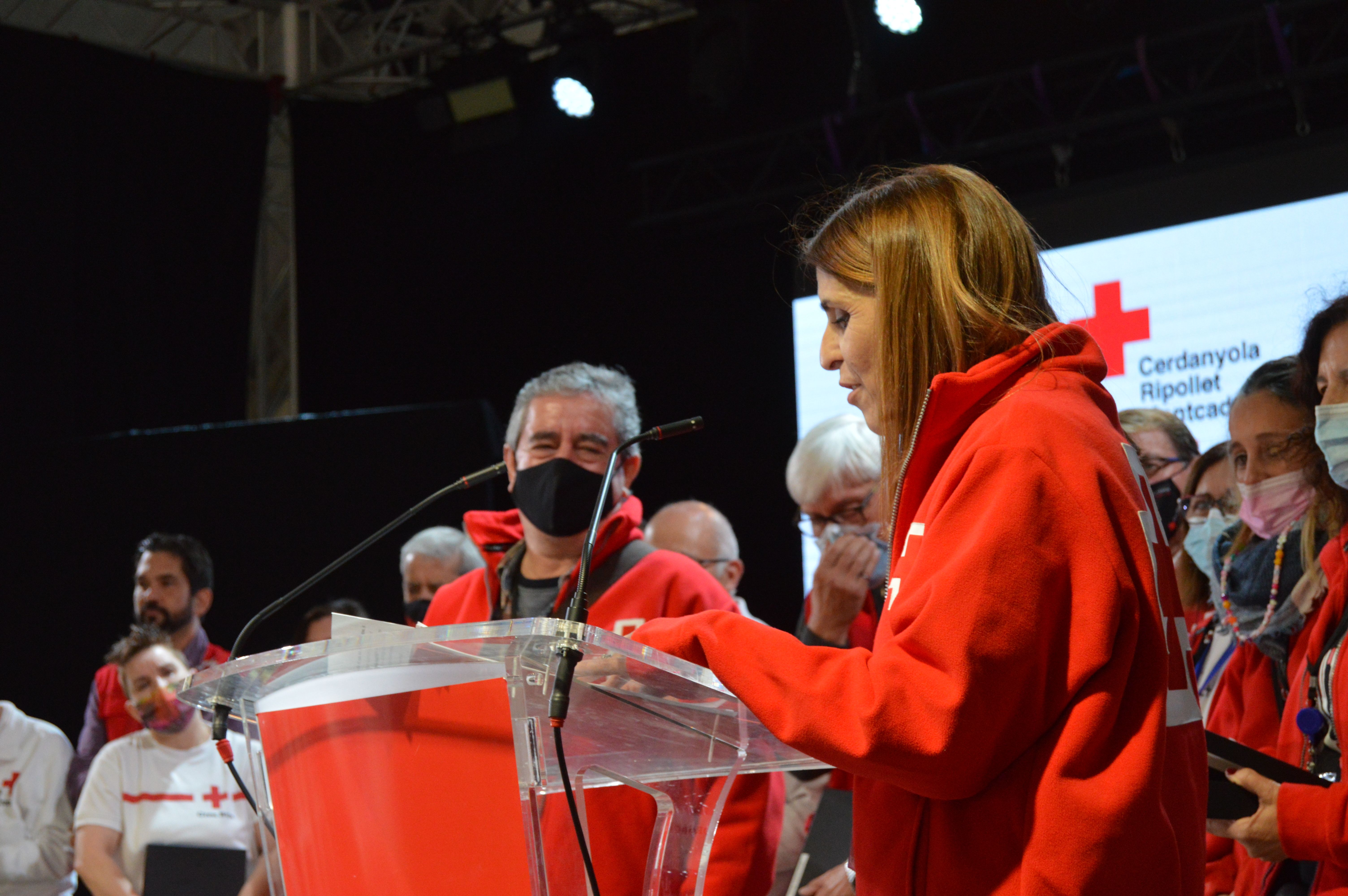 En l'acte s'ha fet un homenatge especial al membre de l'equip tècnic Manolo Martínez, que deixa la Creu Roja enguany. FOTO: Nora Muñoz Otero