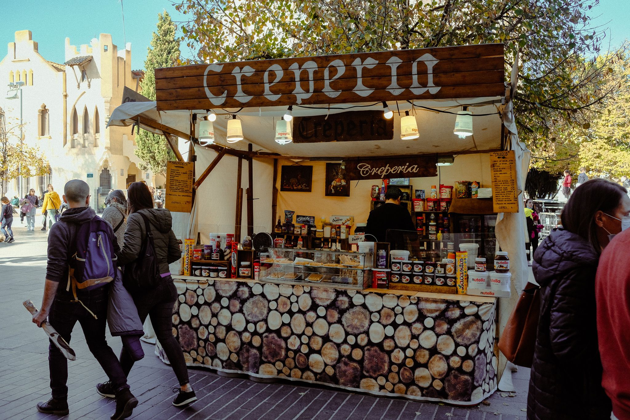 Paradeta de crepes al mercat medieval. FOTO, Ale Gómez