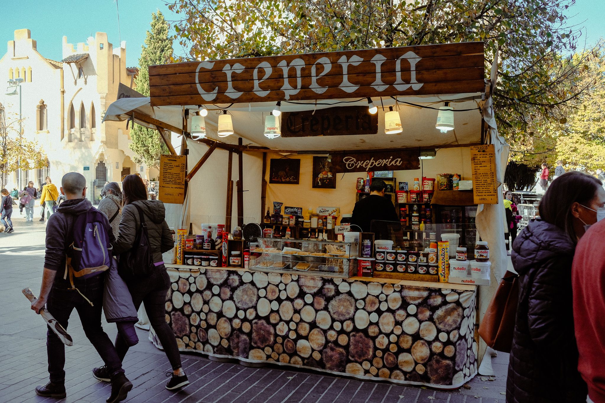 Paradeta de crepes al mercat medieval. FOTO, Ale Gómez