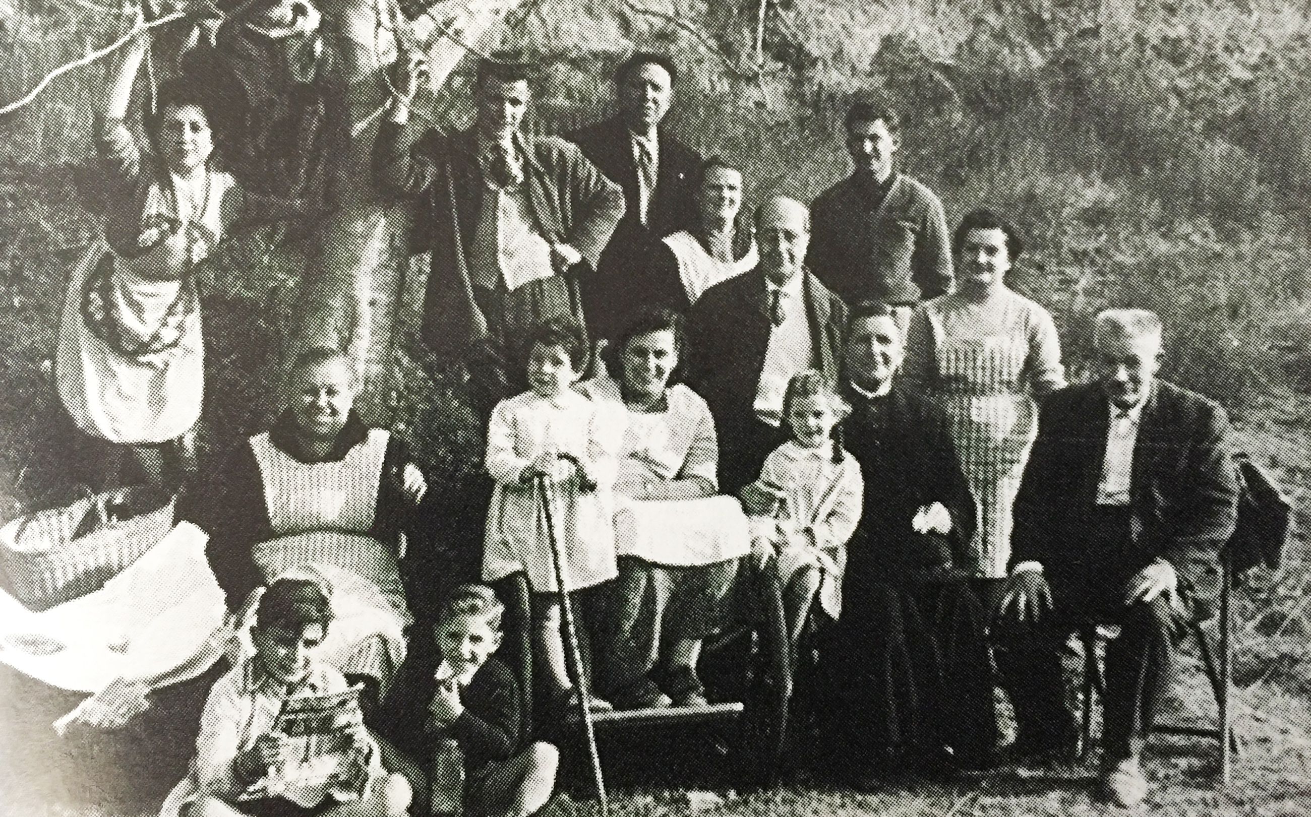 Aplec de Sant Iscle, 1960.  Cedida per Maria Estadella (TOT Cerdanyola, 345)