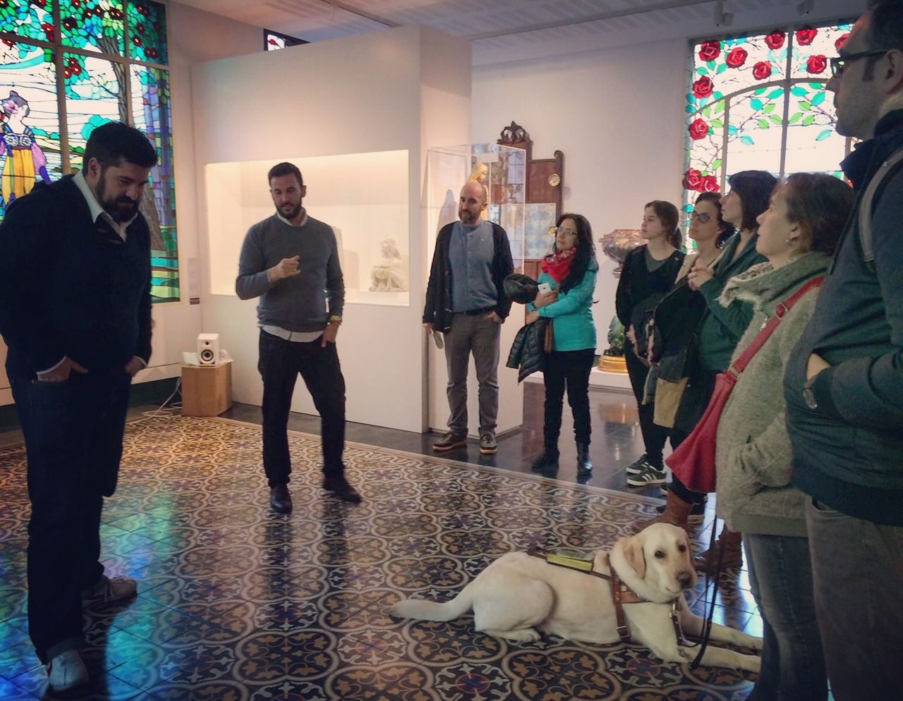 El MAC organitza una visita sensorial al museu. FOTO: Cedida El MAC organitza una visita sensorial al museu. FOTO: Cedida