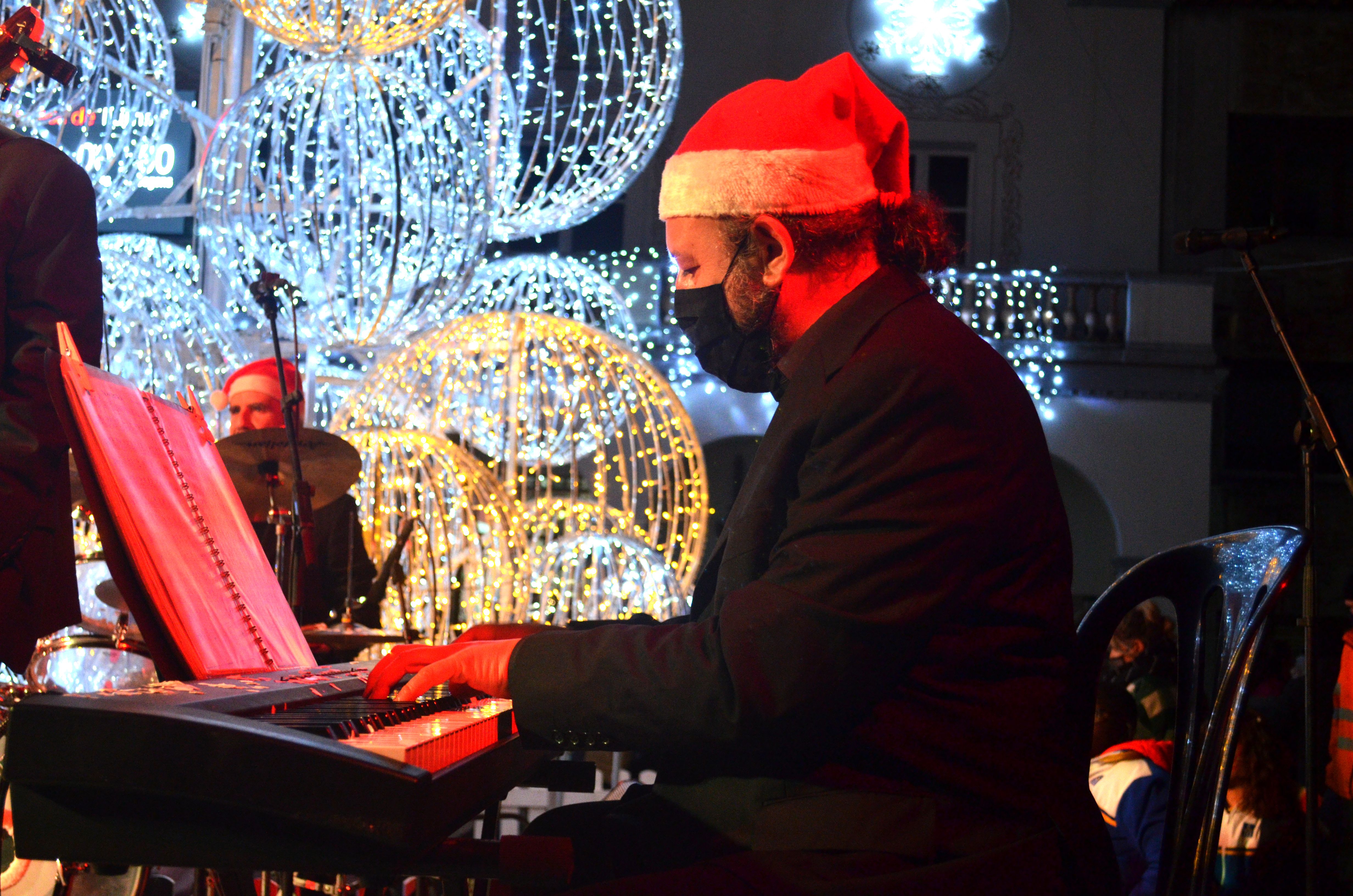 Encesa dels llums de Nadal a Cerdanyola. FOTO: Pau Berenguer