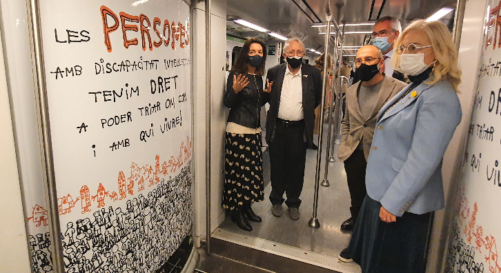 Dincat, FGC i Catalònia han decorat un tren per visibilitzar les persones amb discapacitat. FOTO: Gencat Dincat, FGC i Catalònia han decorat un tren per visibilitzar les persones amb discapacitat. FOTO: Gencat