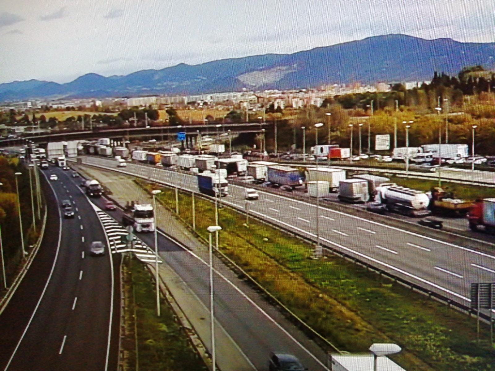 Imatge d'un accident anterior a l'Ap-7. FOTO: Trànsit