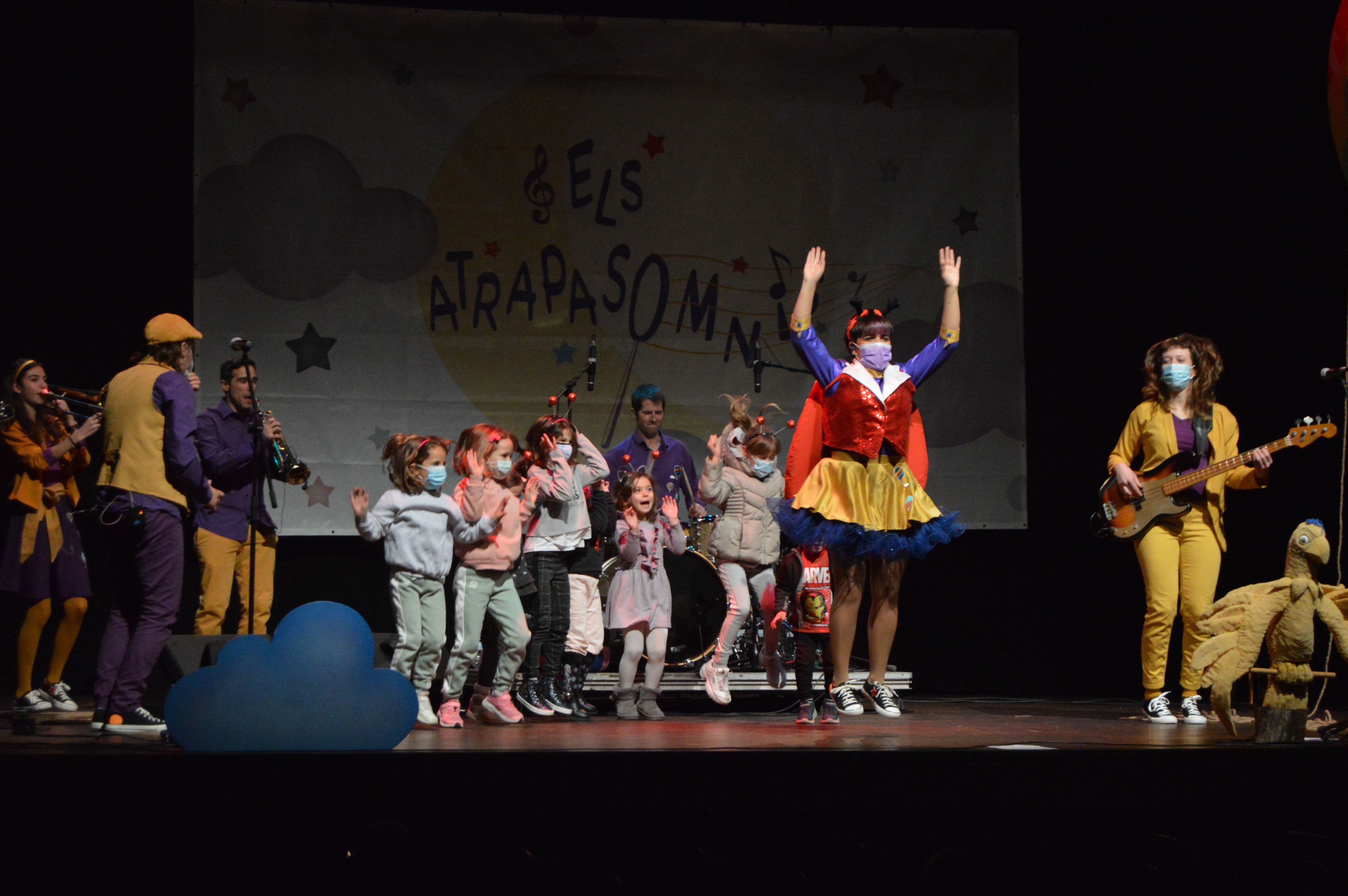 Espectacle 'Anem amunt' del grup Atrapasomnis. FOTO: Nora Muñoz Otero