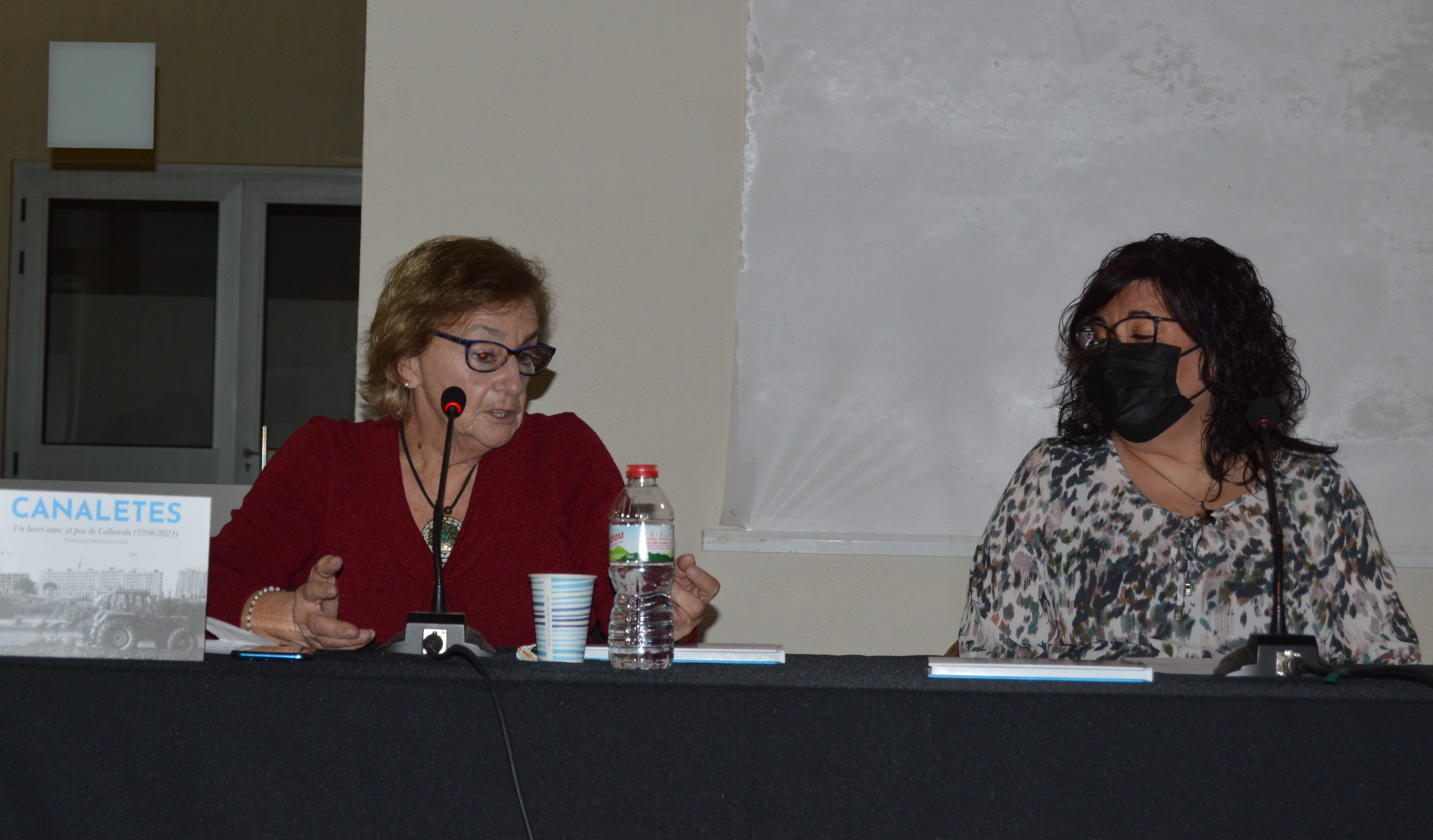 L'exalcaldessa Cristina Real i la regidora Marian Navarro a la presentació del llibre 'Canaletes'- FOTO: Nora Muñoz Otero L'exalcaldessa Cristina Real i la regidora Marian Navarro a la presentació del llibre 'Canaletes'- FOTO: Nora Muñoz Otero