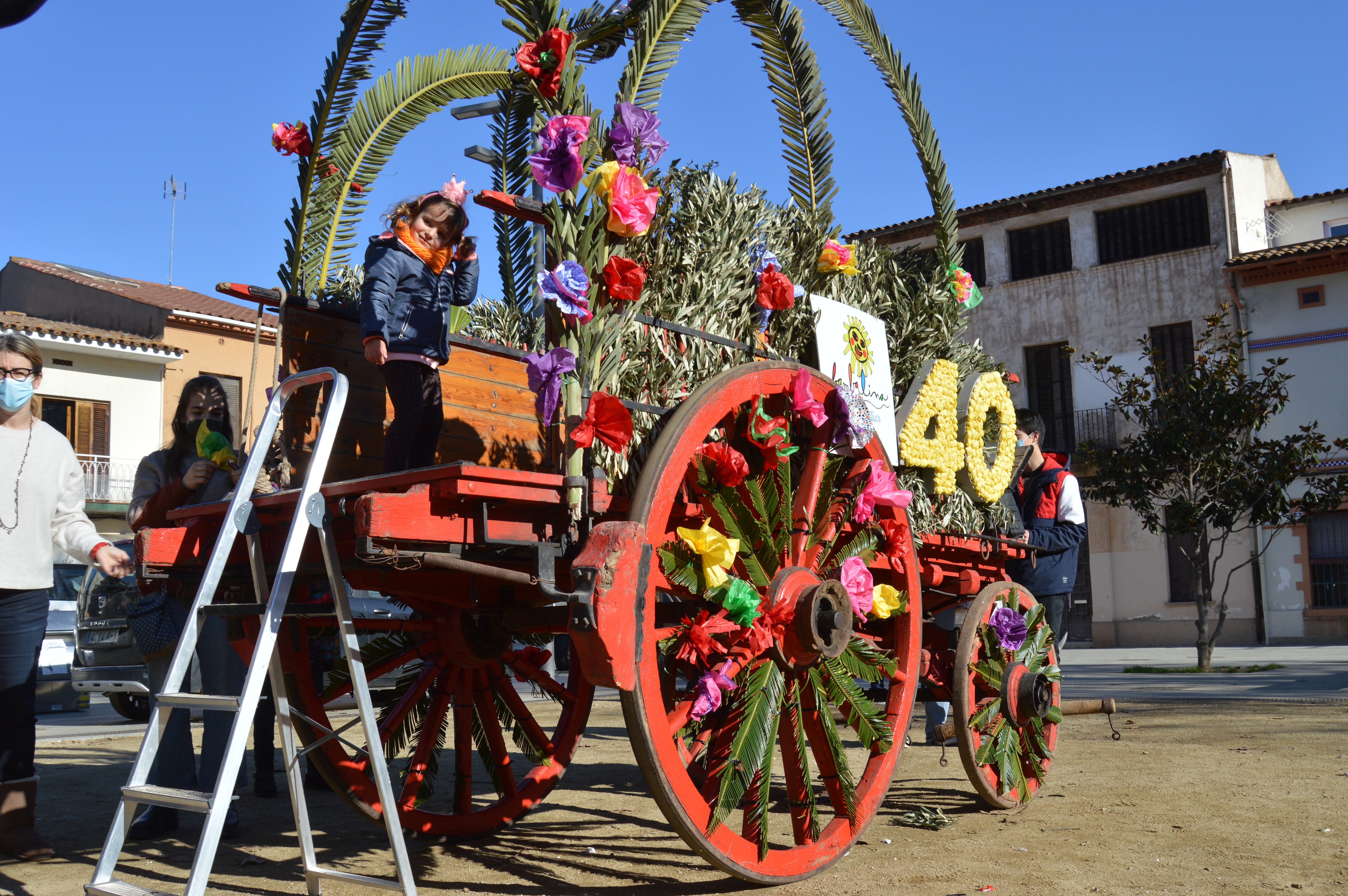 Carro de Bambalina decorat pels Tres Tombs de 2022. FOTO: Nora Muñoz Otero