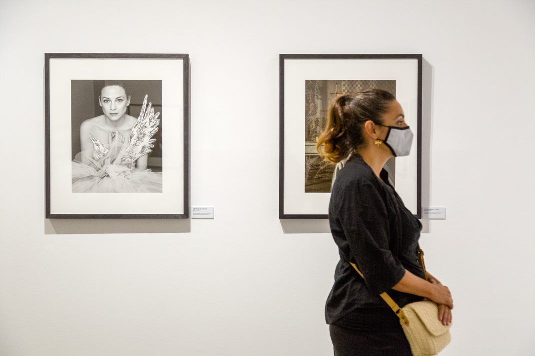 Exposició al MAC amb fotografies de Manuel Outomuro. FOTO: Núria Puentes (Ajuntament de Cerdanyola)