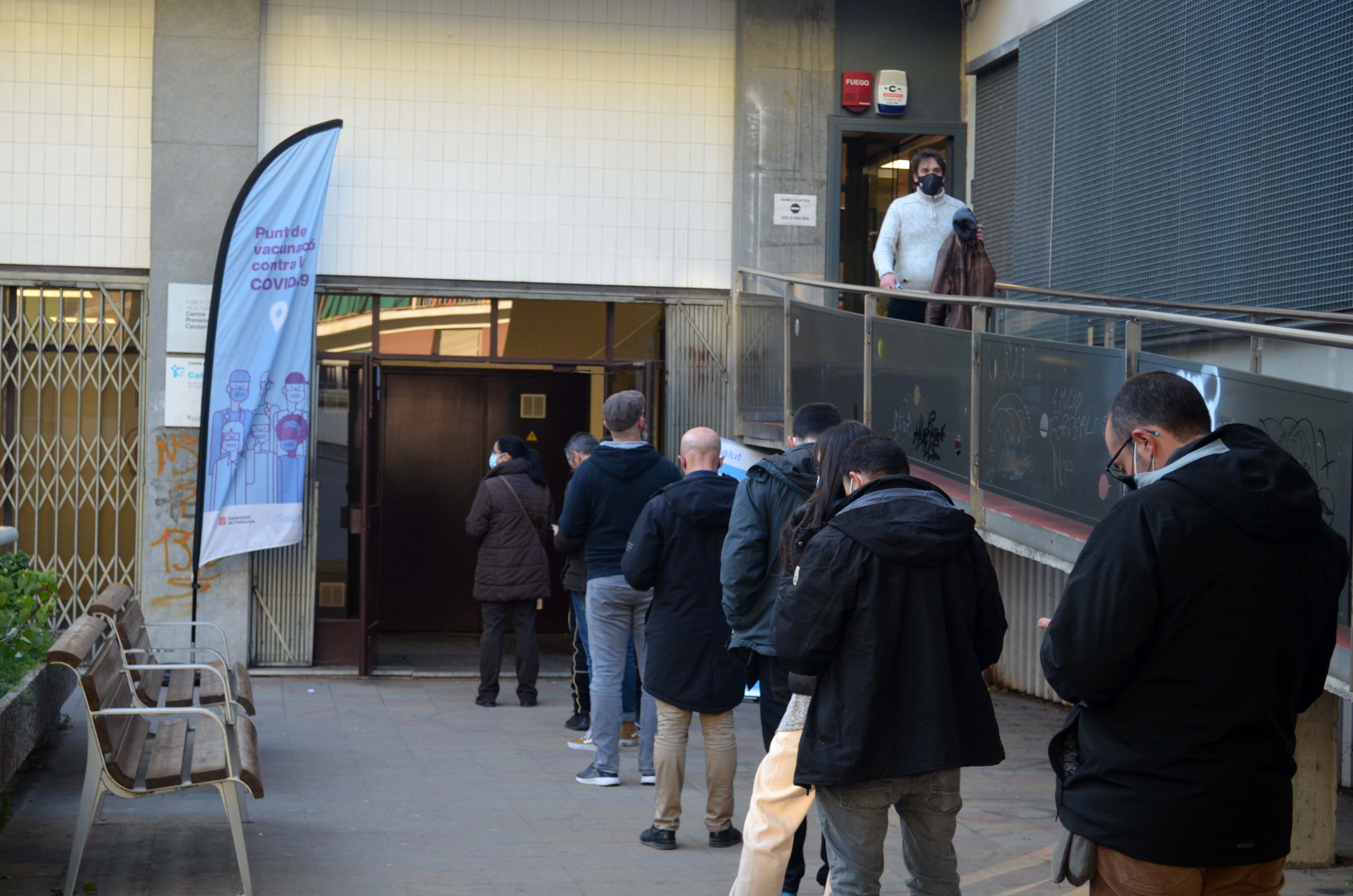 L'ambulatori de Les Fontetes reobre com a punt de vacunació i atèn. FOTO: Pau Berenguer
