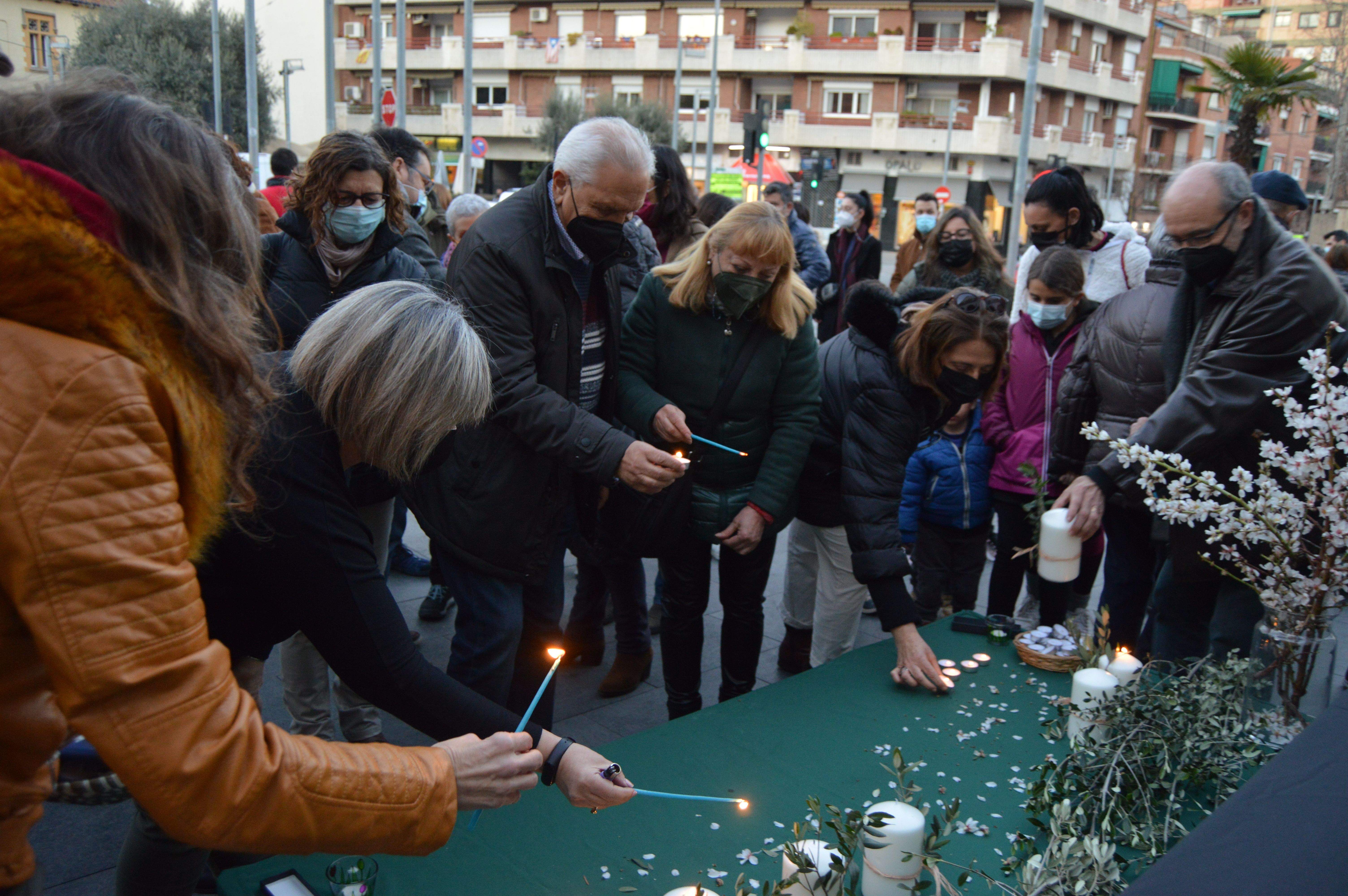 Cerdanyola commemora el Dia Mundial de l'Holocaust. FOTO: Nora Muñoz Cerdanyola commemora el Dia Mundial de l'Holocaust. FOTO: Nora Muñoz