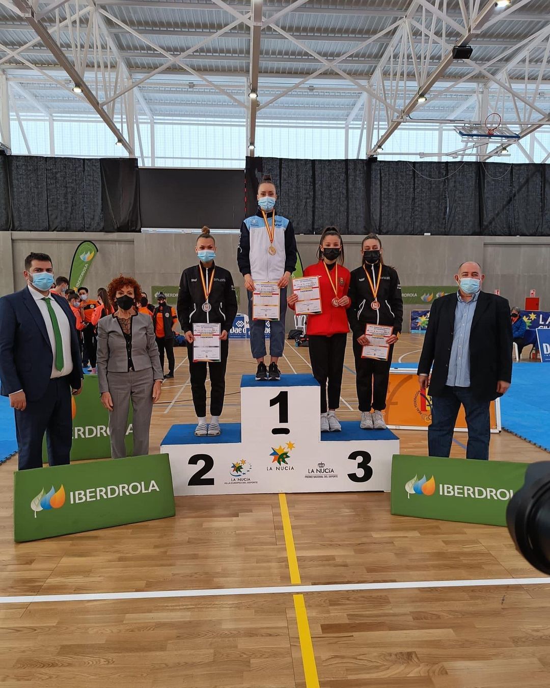 Judit López es penja la medalla de bronze. FOTO: Lee Young Cerdanyola Judit López es penja la medalla de bronze. FOTO: Lee Young Cerdanyola