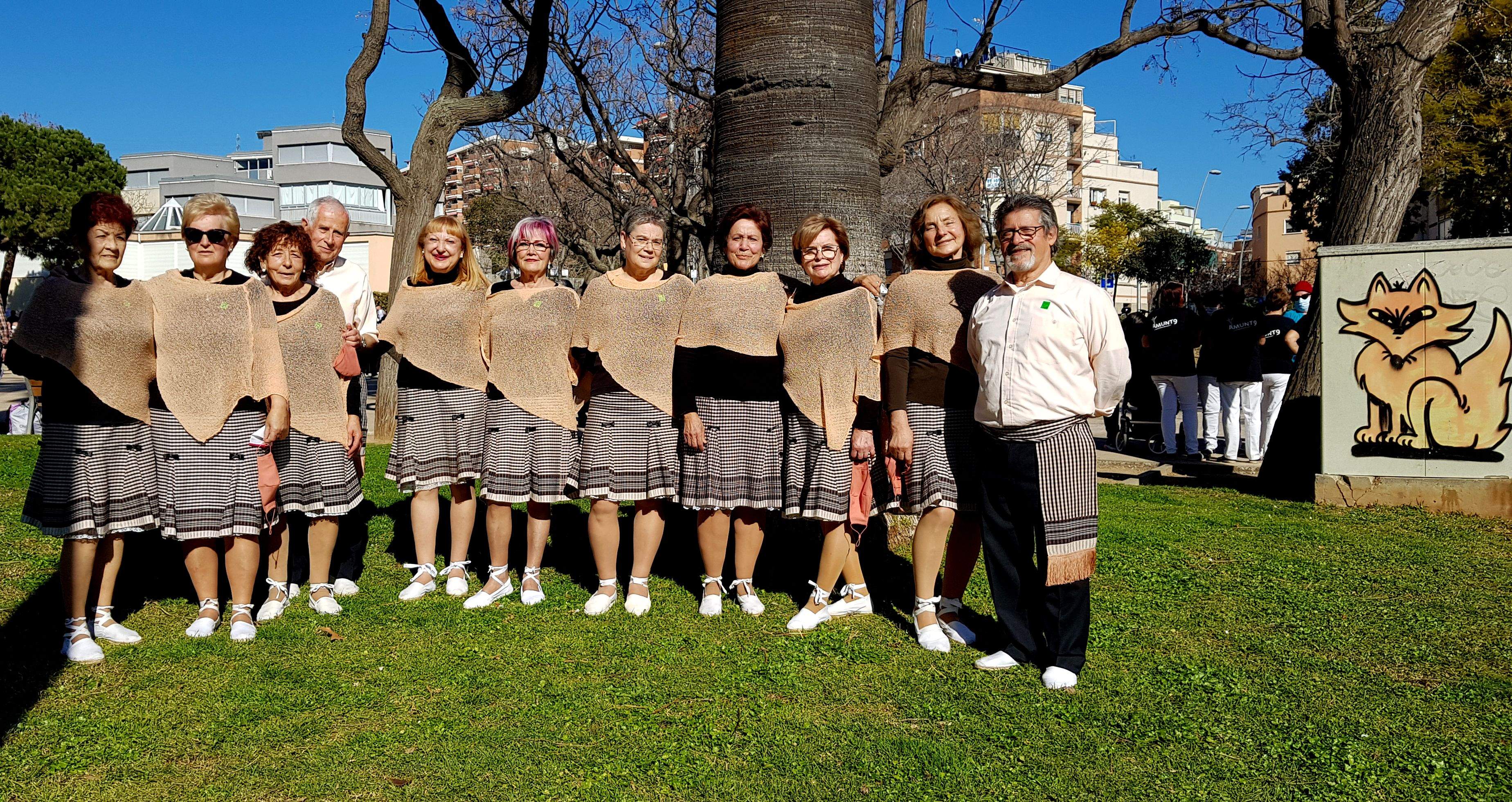 colla d'adults de l'Agrupació Cultural Sardanista de Cerdanyola. FOTO: Cedida