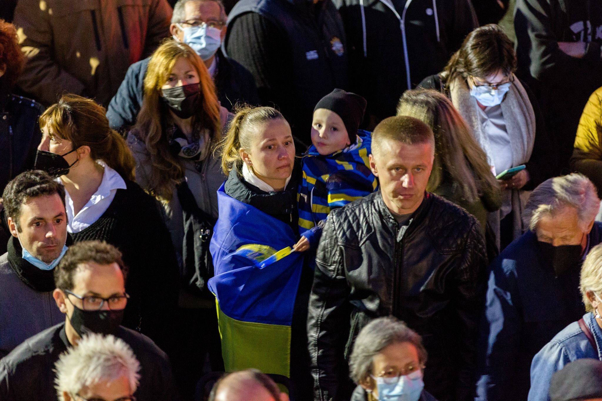 Concentració en rebuig de la invasió de Rússia a Ucraïna. FOTO: Núria Puentes (Ajuntament de Cerdanyola)