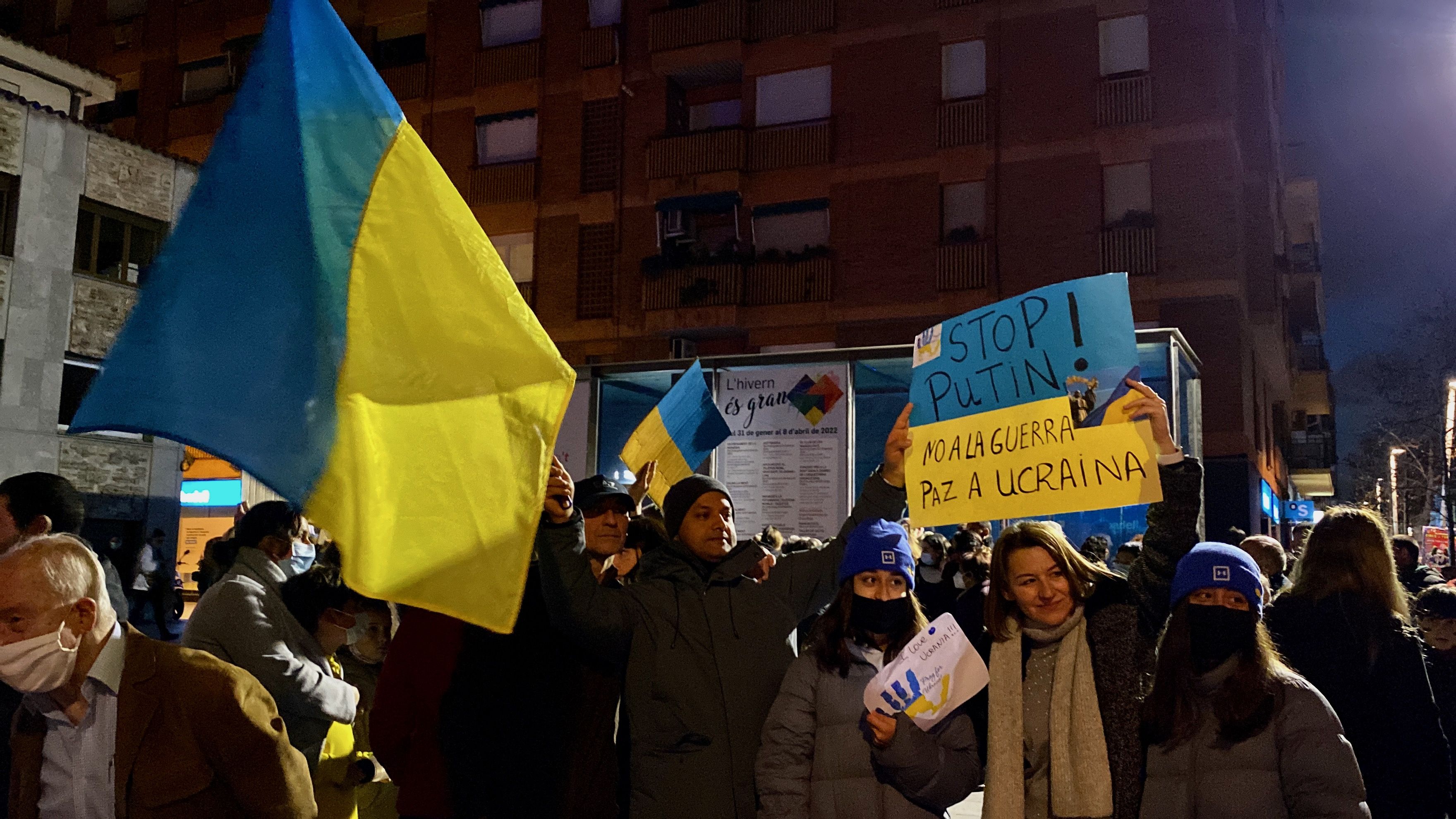 Concentració en rebuig de la invasió de Rússia a Ucraïna. FOTO: Mónica García Moreno