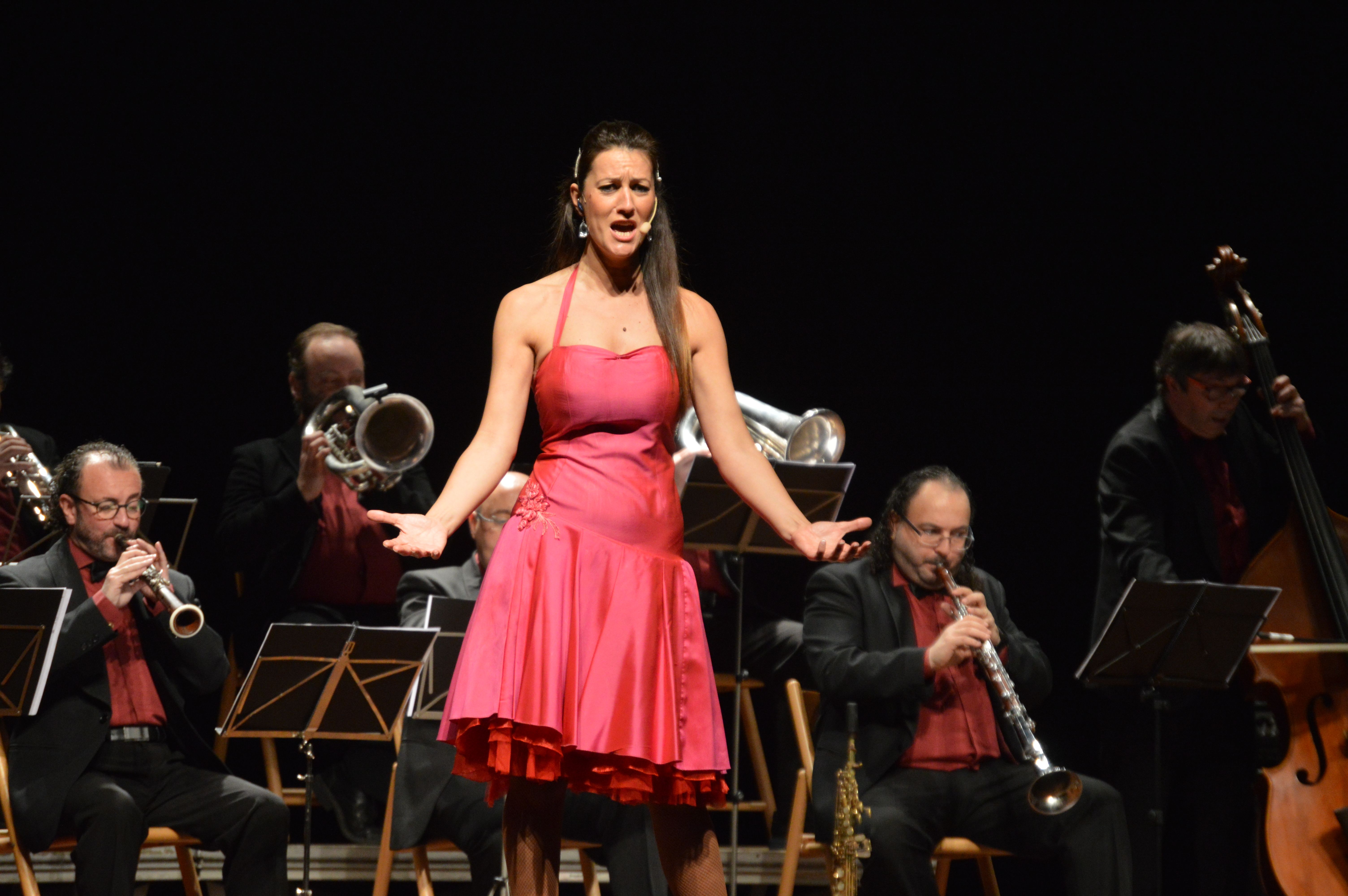 L'Orquestra Selvatana actuant al Teatre Ateneu en el 47è Aplec Sardanista. FOTO: Nora Muñoz Otero