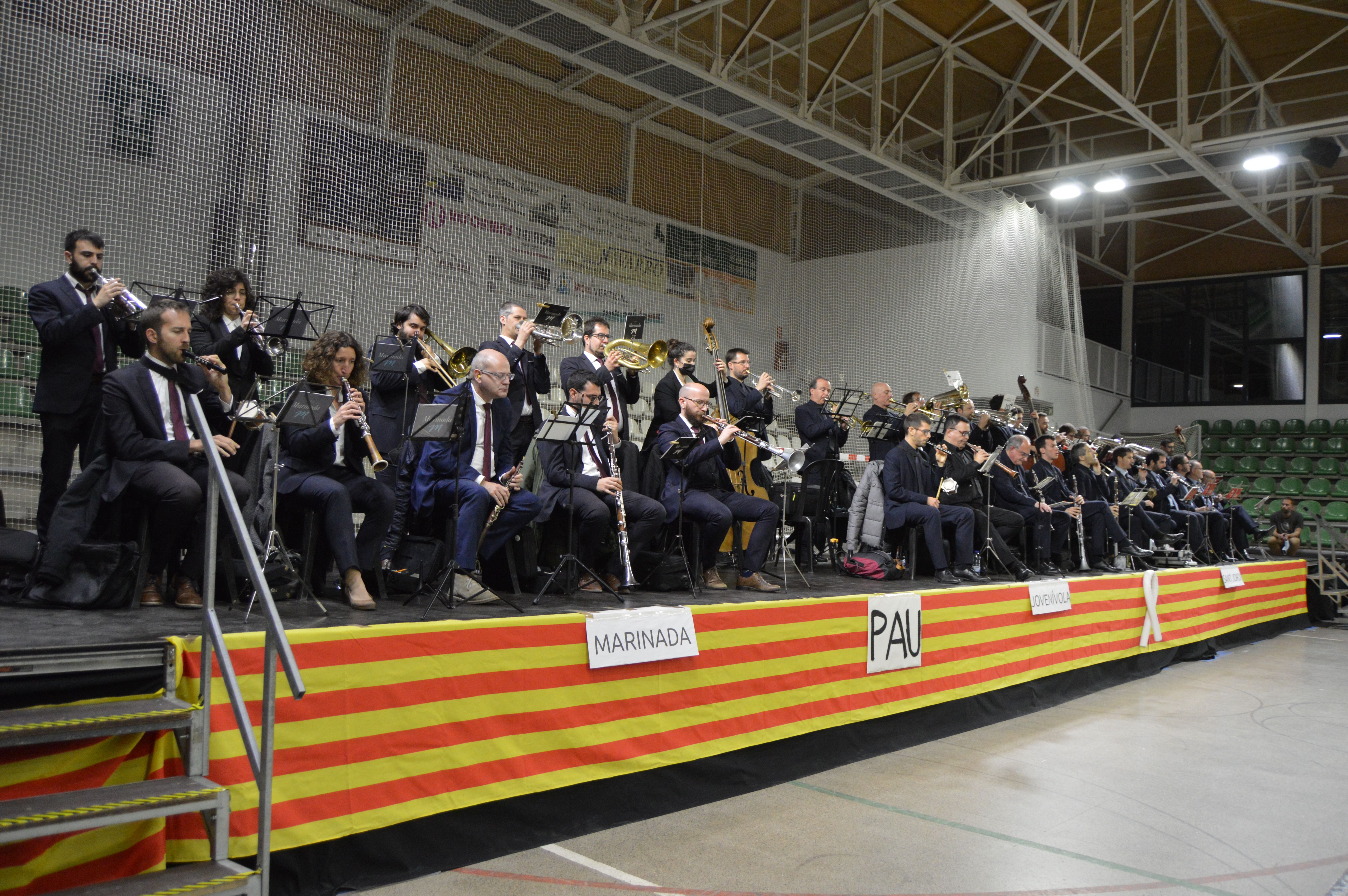 L'Aplec Sardanista al pavelló de Can Xarau en la seva 47a edició. FOTO: Nora Muñoz Otero