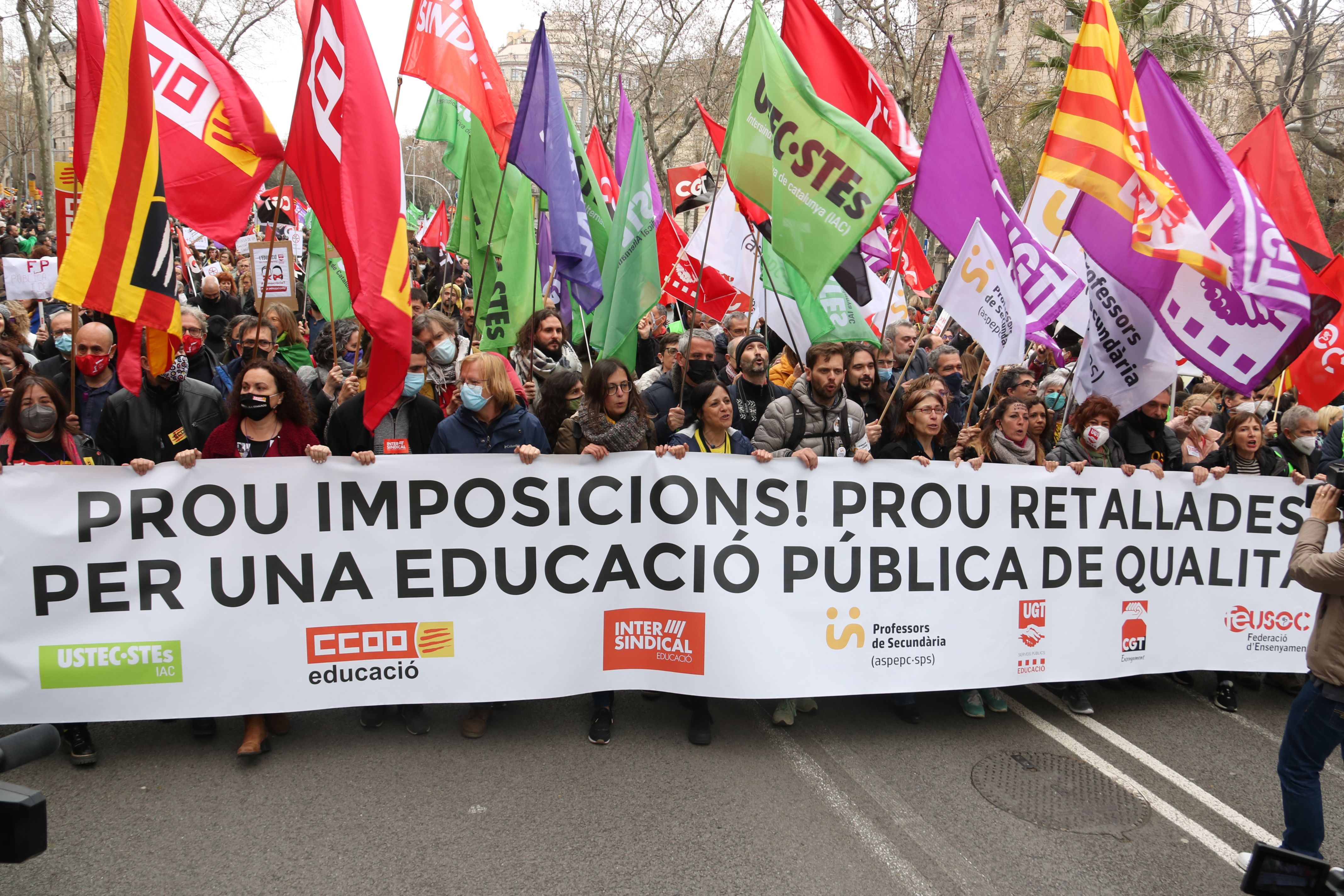 Capçalera de la manifestació de docents pel centre de Barcelona. FOTO: María Belmez