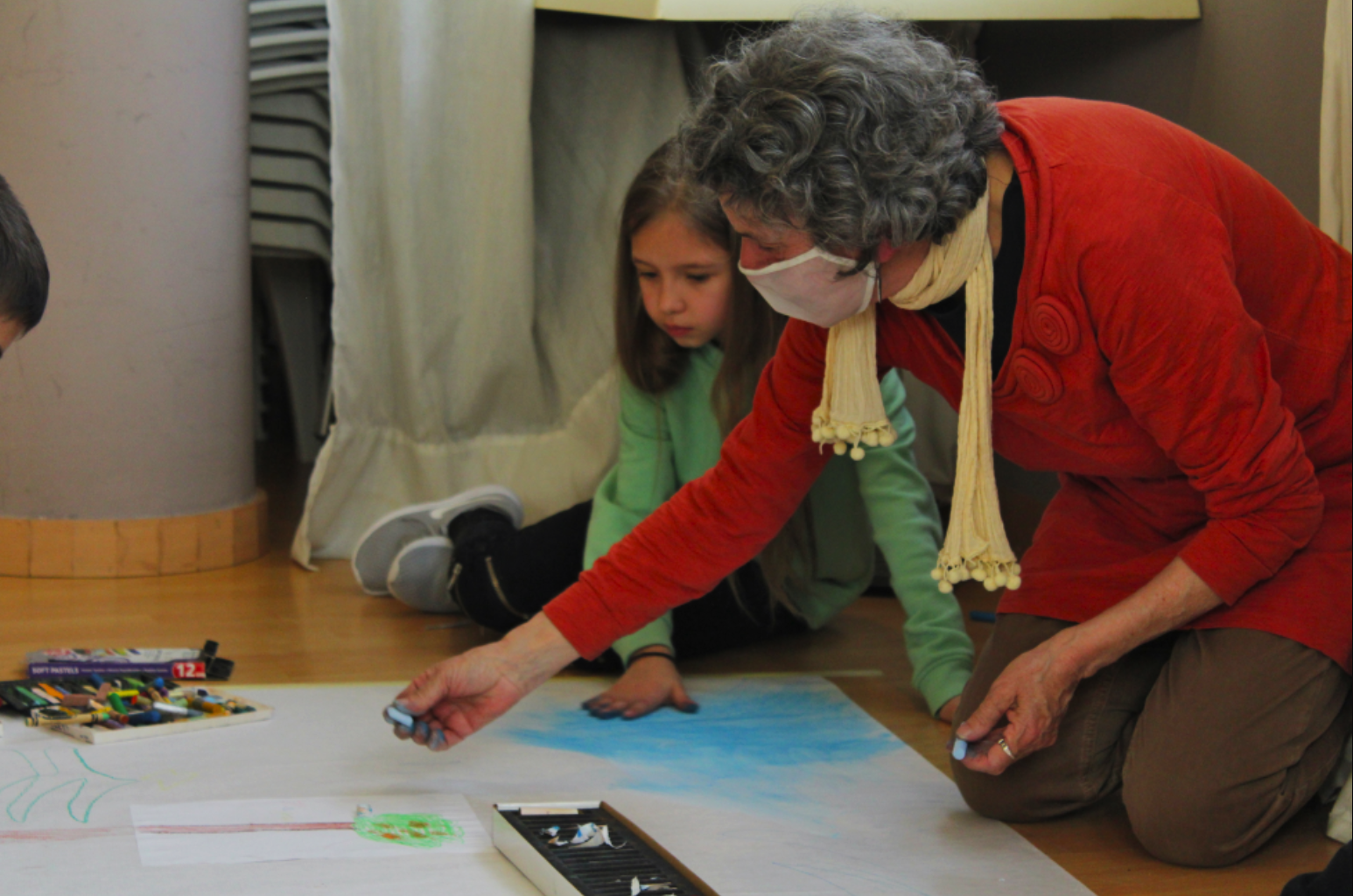 Sessió d'arteràpia per a infants d'Ucraïna. FOTO: Aina Sanllehí Sessió d'arteràpia per a infants d'Ucraïna. FOTO: Aina Sanllehí