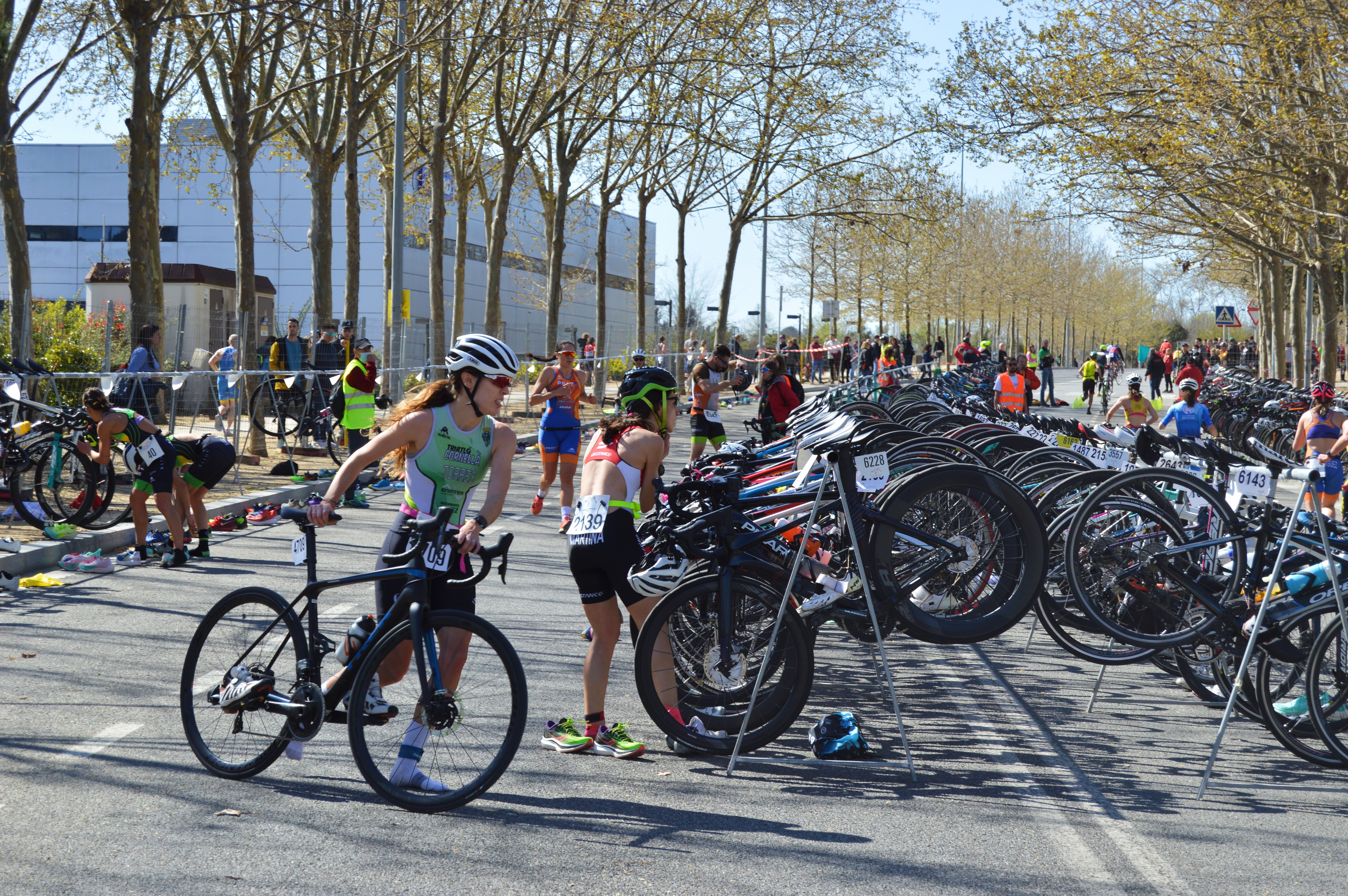 9a edició del Duatló de Carretera de Cerdanyola. FOTO: Nora Muñoz Otero 9a edició del Duatló de Carretera de Cerdanyola. FOTO: Nora Muñoz Otero