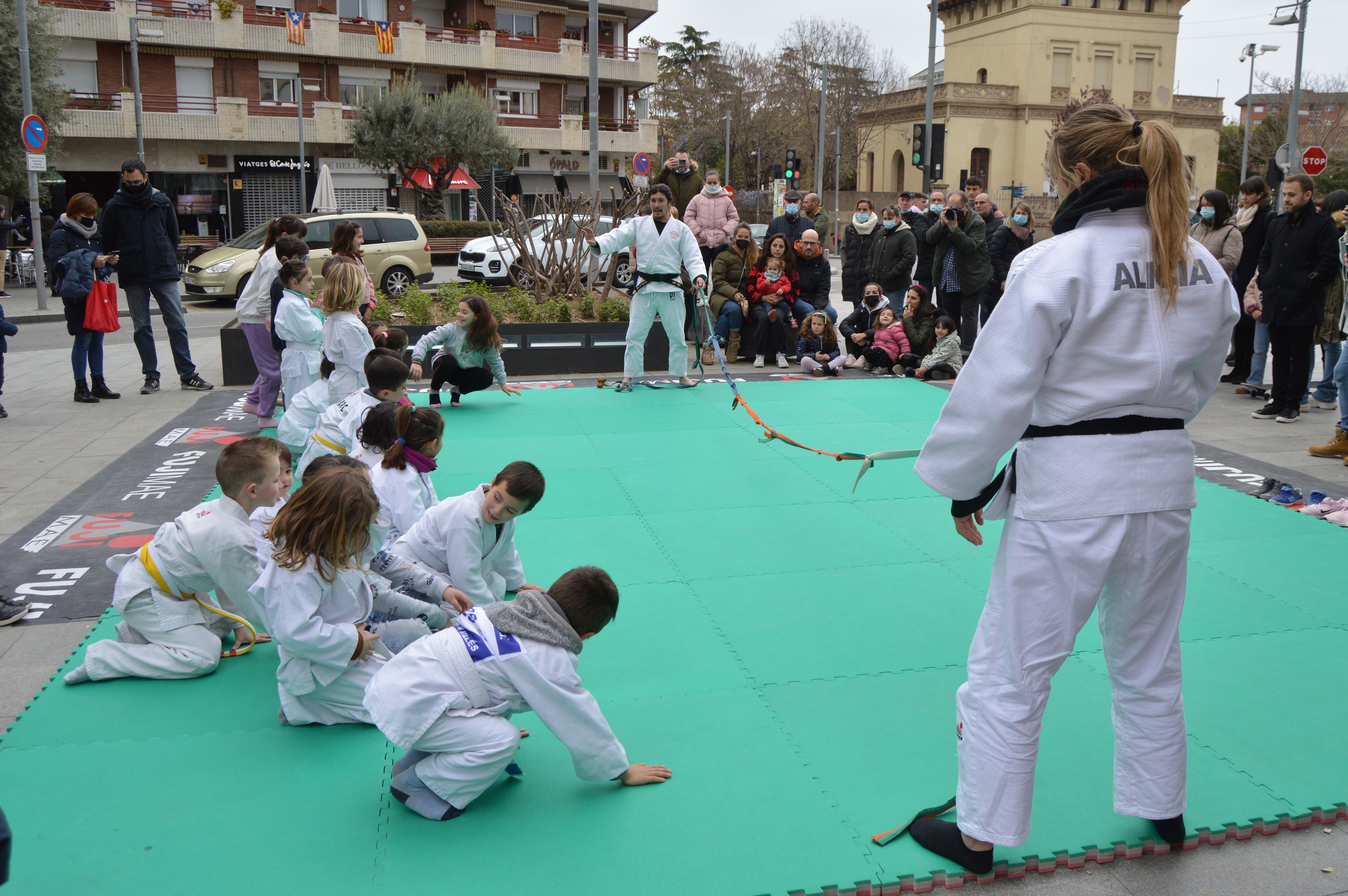 Exhibició de judo en la commemoració del Dia Mundial de l'Activitat Física. FOTO: Nora Muñoz Otero