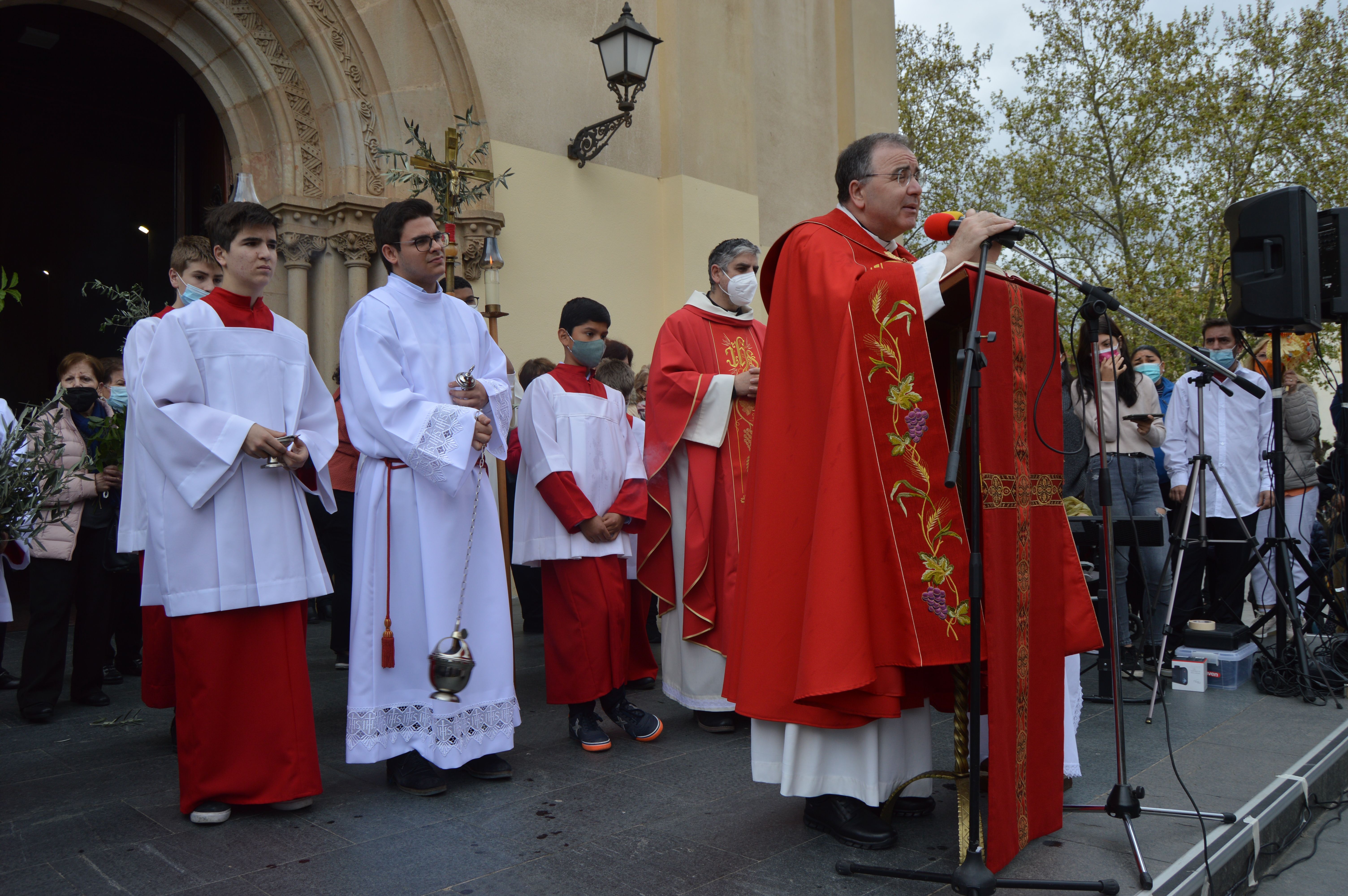 Processó i benedicció de rams en el diumenge de rams de Setmana Santa. FOTO: Nora Muñoz Otero