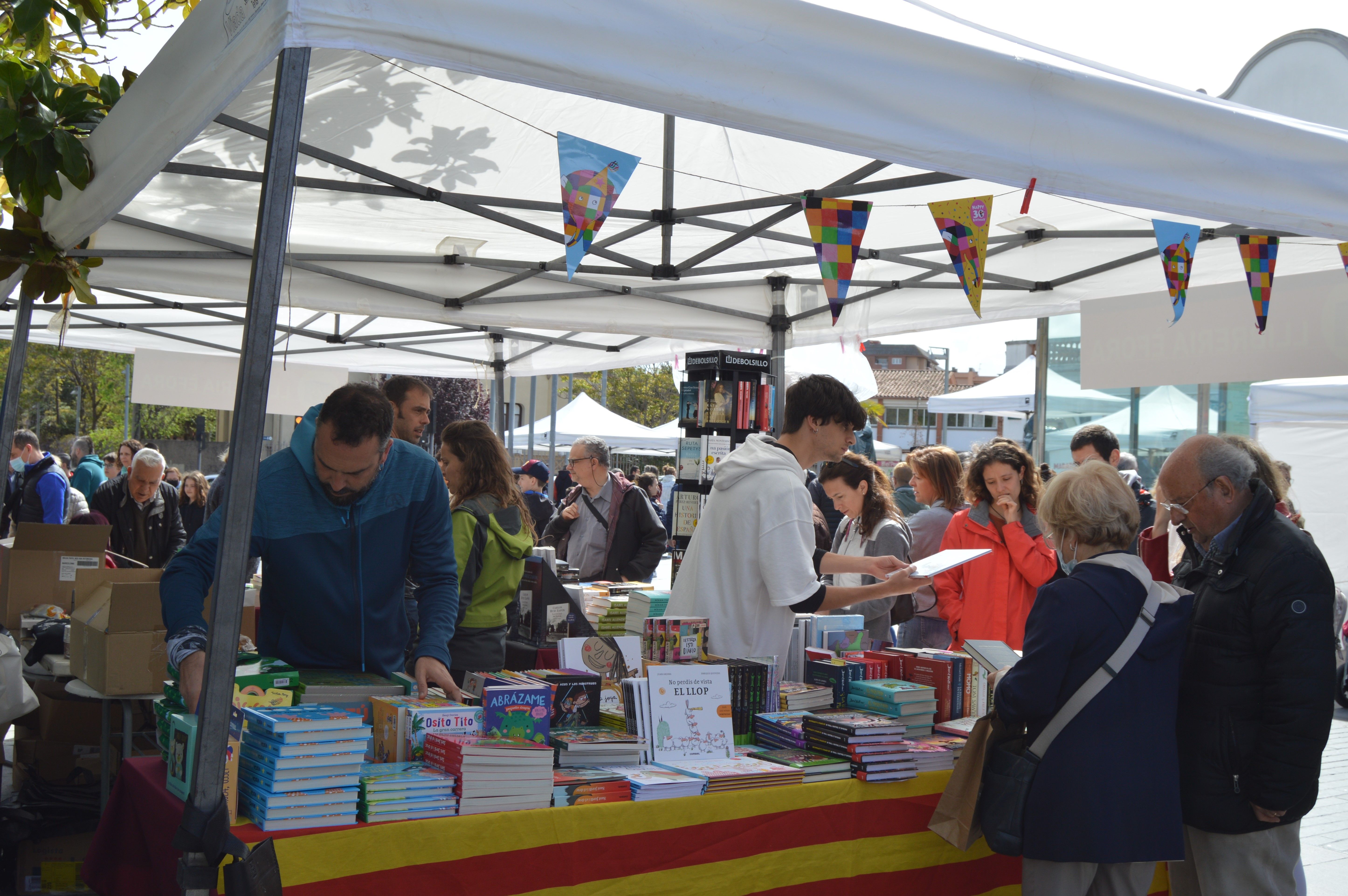 Sant Jordi 2022 a Cerdanyola del Vallès. FOTO: Nora Muñoz Otero