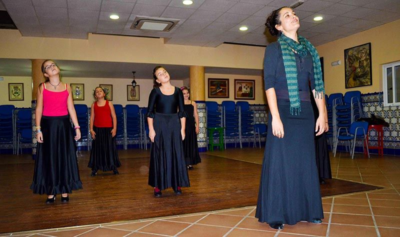 Classes de flamenc i sevillanes de La Casa de Andalucí. FOTO. Casa de Andalucía
