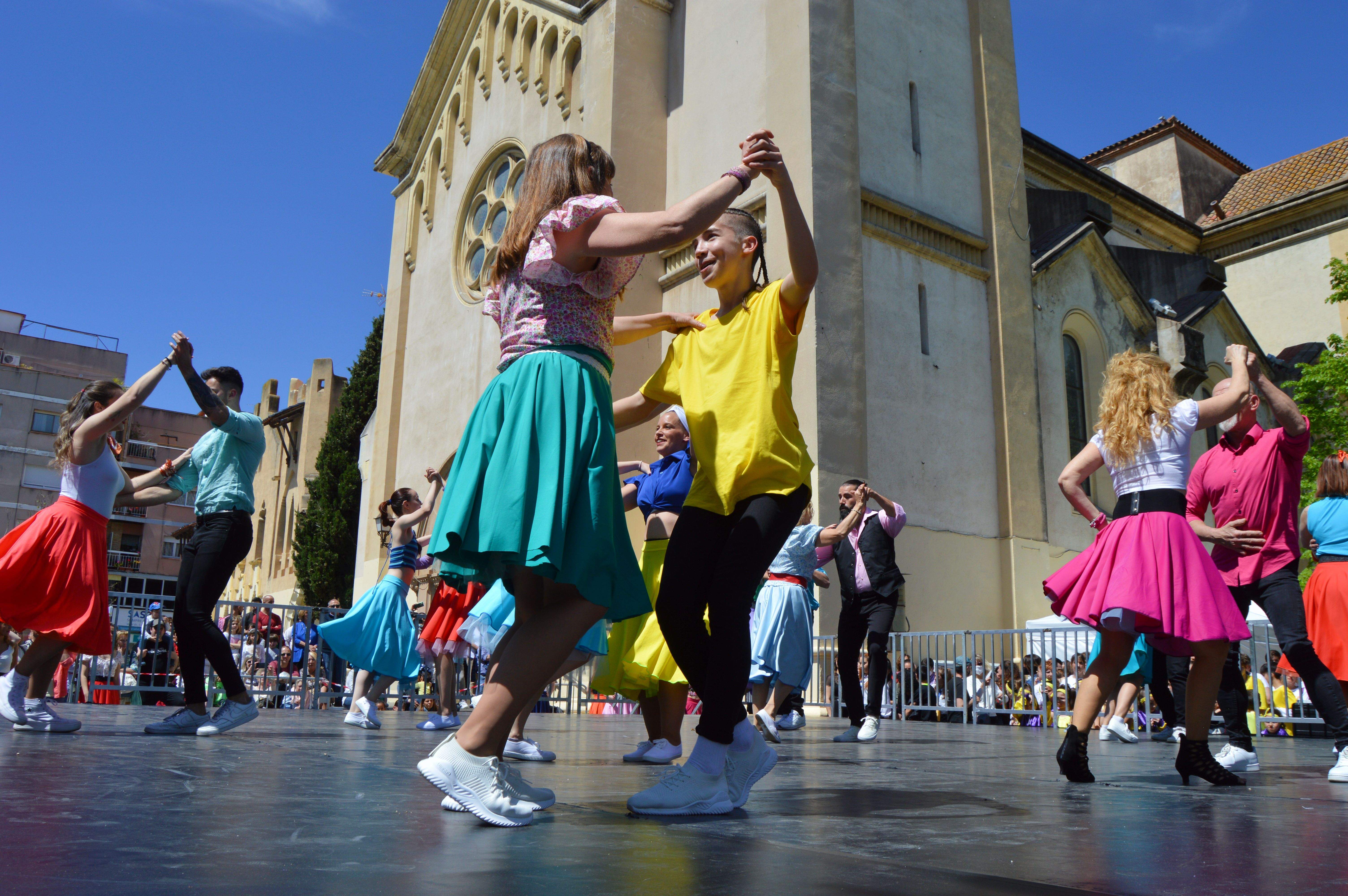 L'escola de dansa Roger's en la mostra d'escoles de dansa de Cerdanyola. FOTO: Nora Muñoz Otero