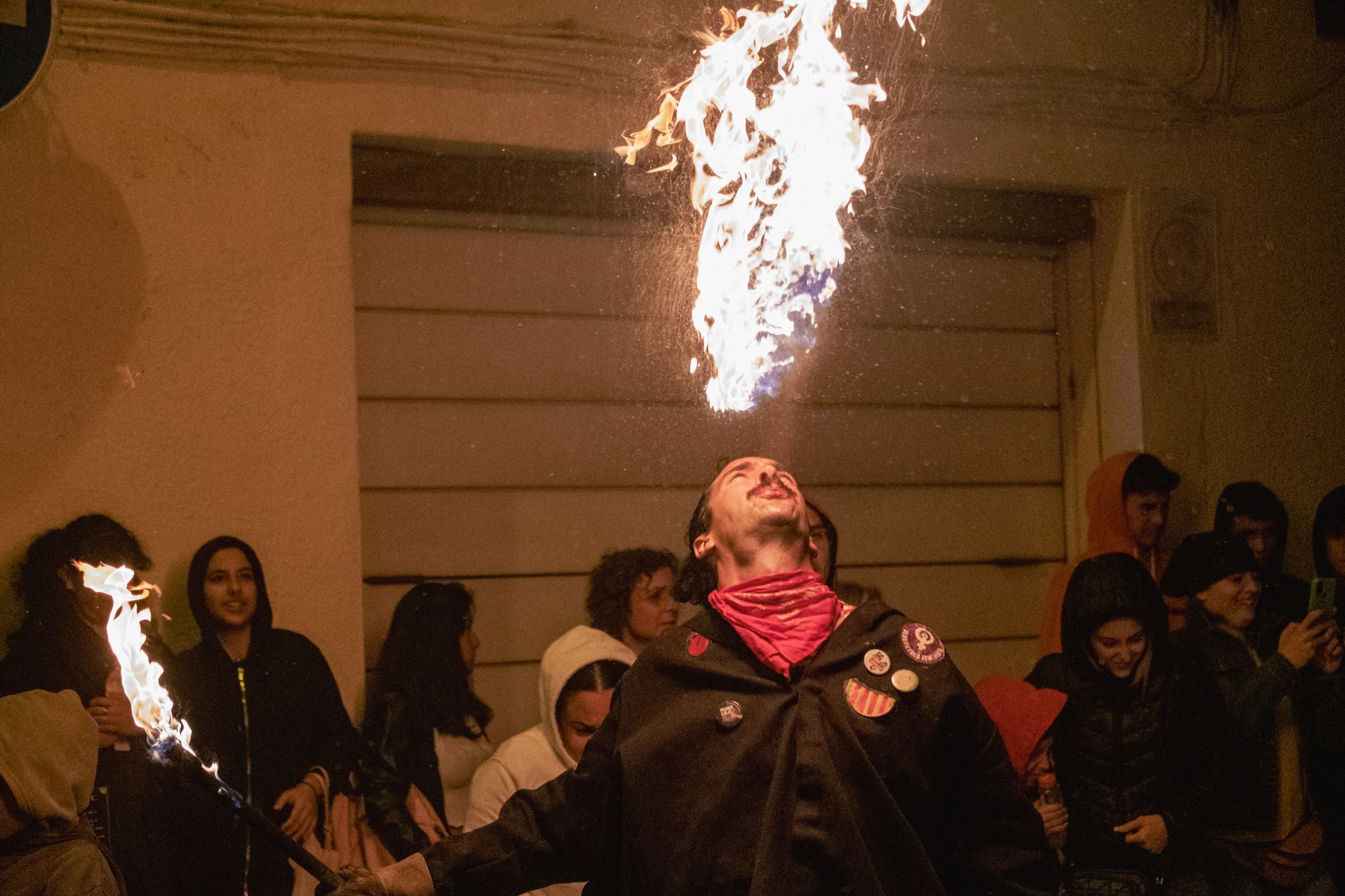 Correfoc dels Joves Diables durant la Festa Major del Roser de Maig 2022. FOTO: Ale Gómez