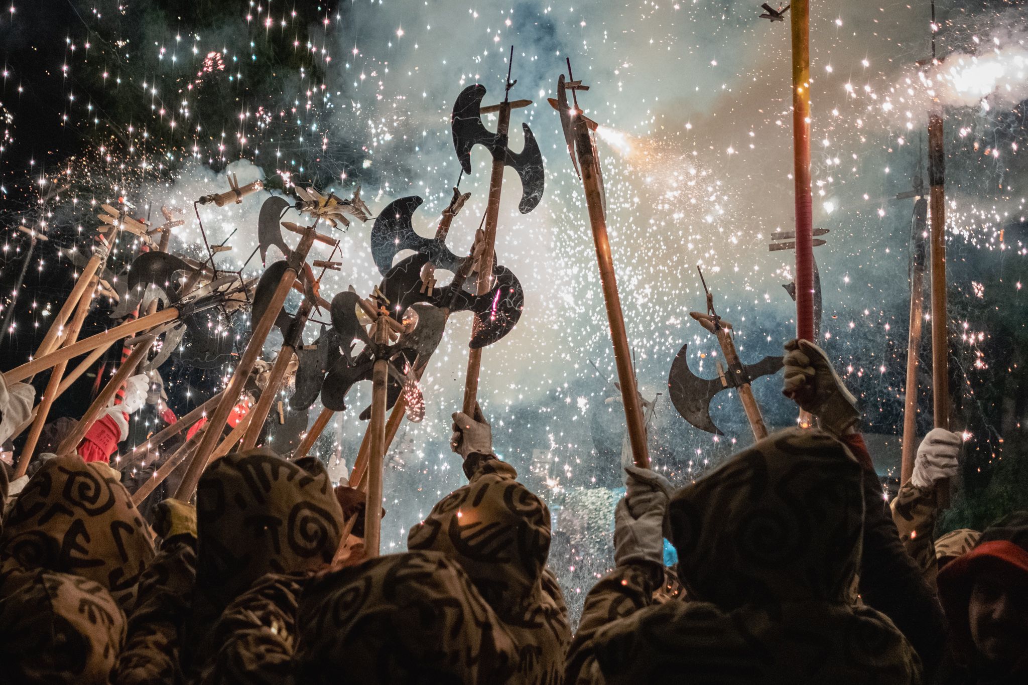 Correfoc dels Joves Diables durant la Festa Major del Roser de Maig 2022. FOTO: Ale Gómez