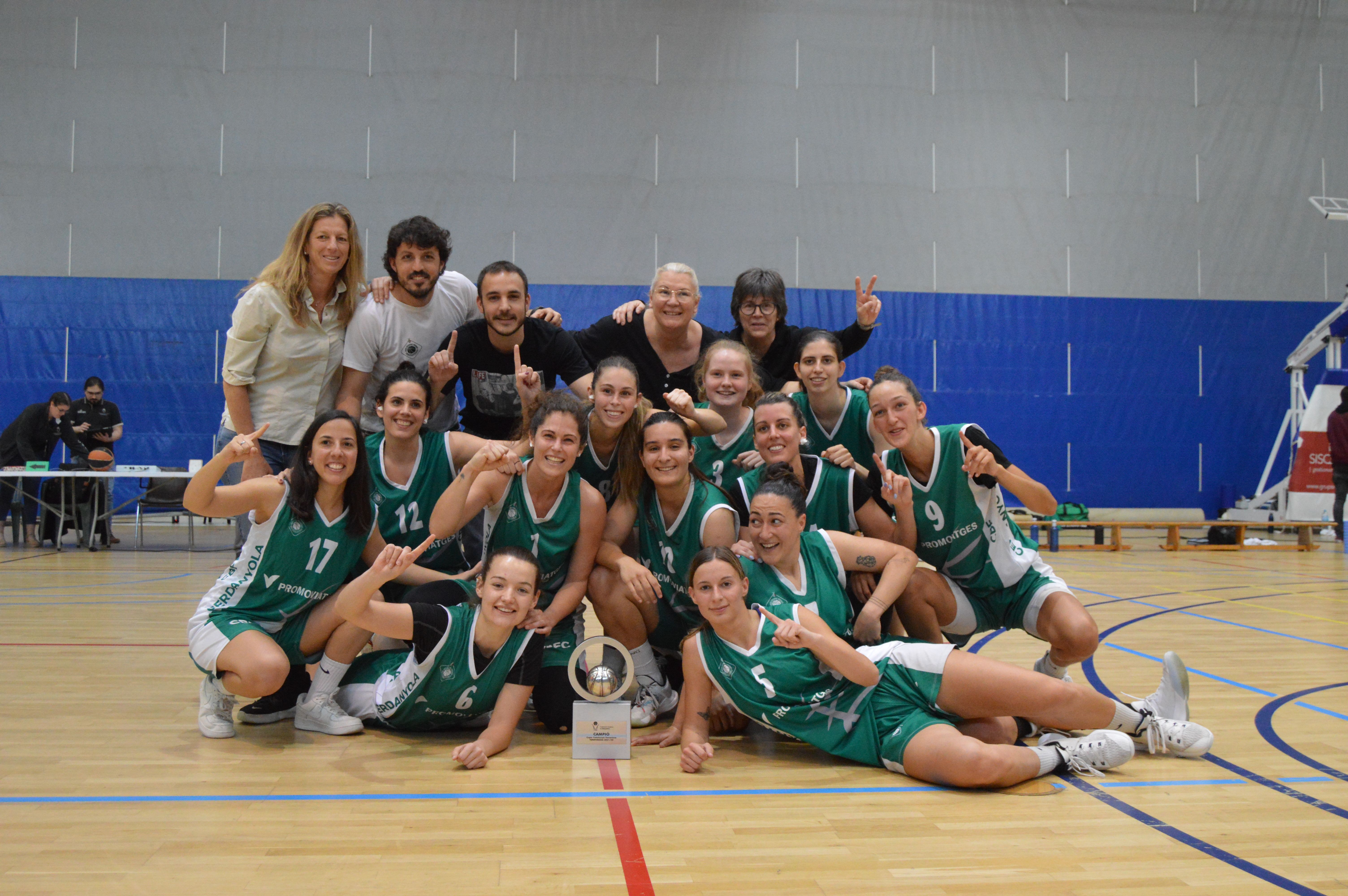 El Club Bàsquet Femení Cerdanyola, campió de Catalunya. FOTO: Nora Muñoz Otero